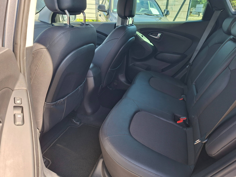 Hyundai iX35 FIFA World Cup Edition 2WD — photo 12