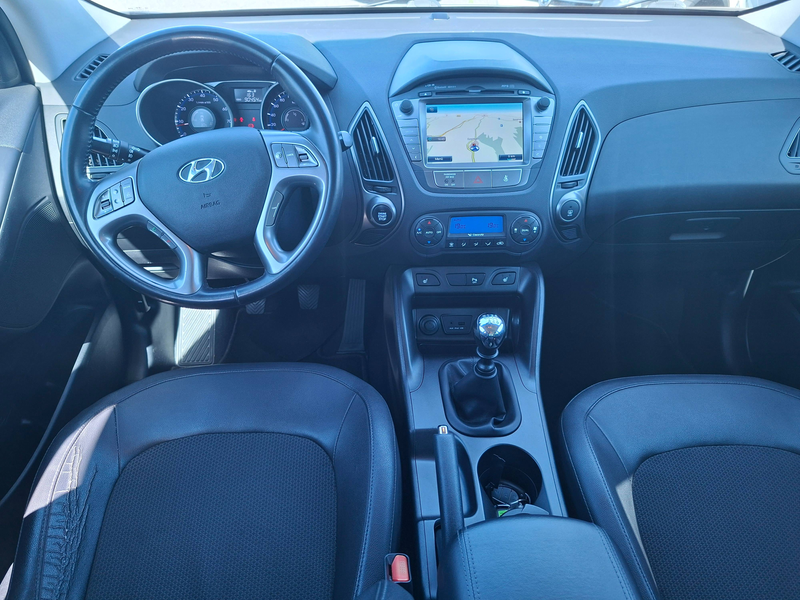 Hyundai iX35 FIFA World Cup Edition 2WD — photo 8