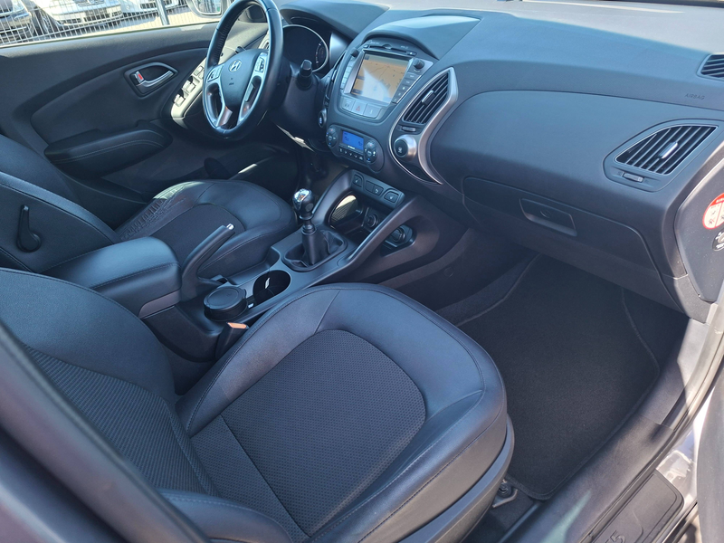 Hyundai iX35 FIFA World Cup Edition 2WD — photo 7