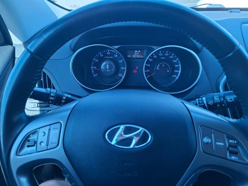 Hyundai iX35 FIFA World Cup Edition 2WD — photo 11