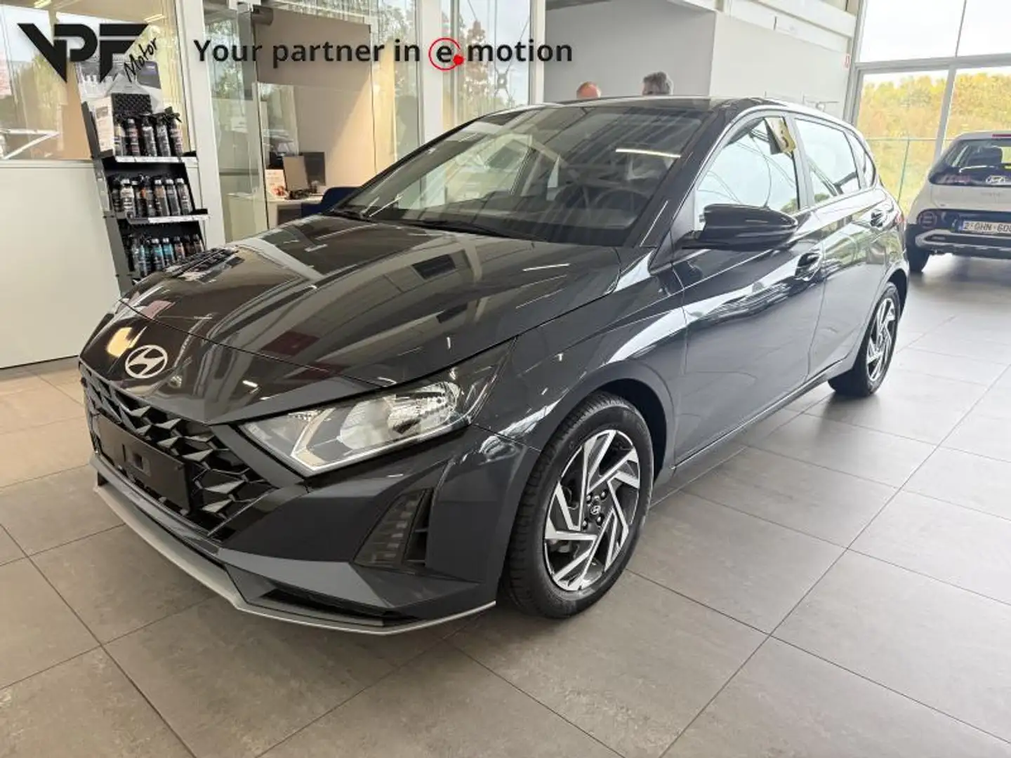 Hyundai i20 Twist Automaat Gris - 1