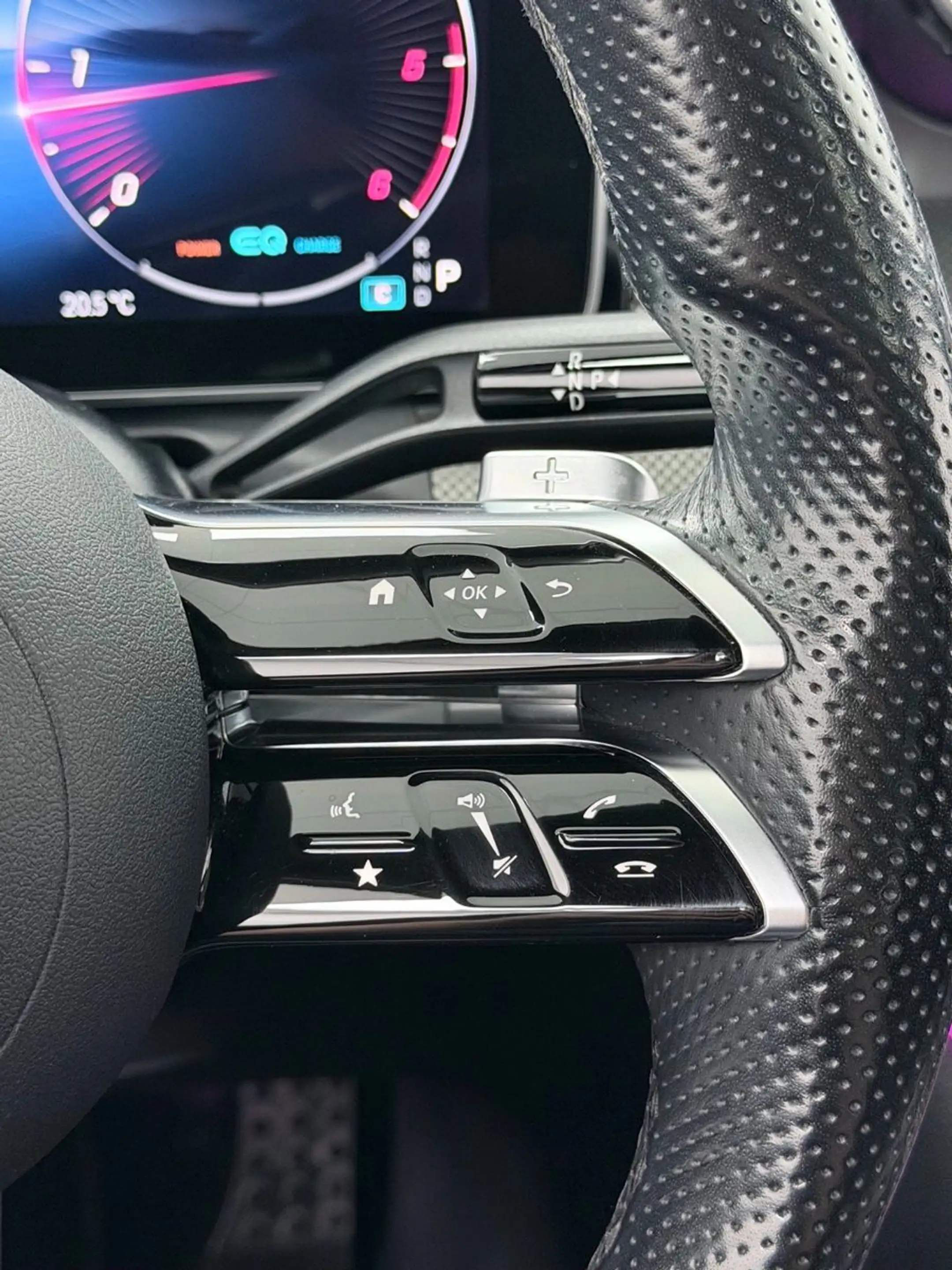 Mercedes-Benz C 300 d. AMG .360°KAM.PANO.DISTRO.MBUX.NIGHT — photo 24