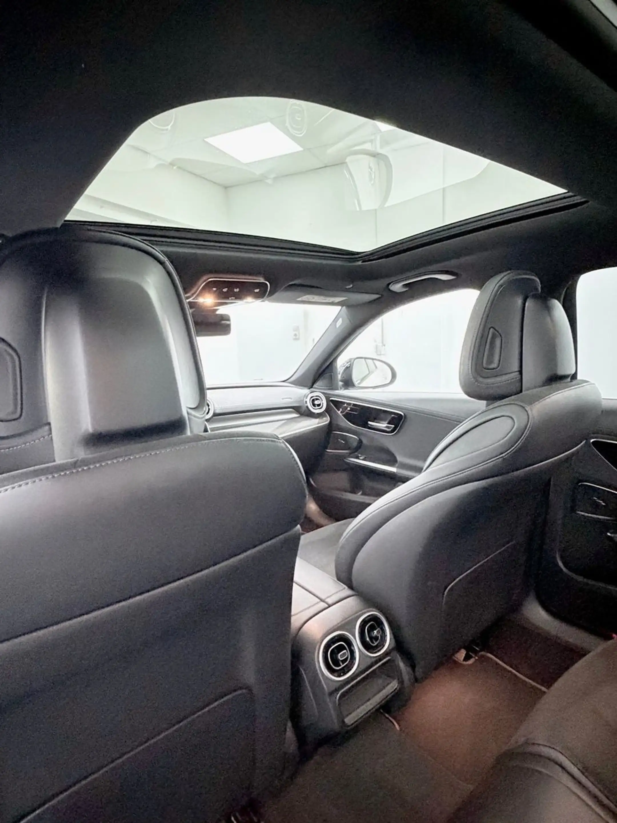 Mercedes-Benz C 300 d. AMG .360°KAM.PANO.DISTRO.MBUX.NIGHT — photo 13