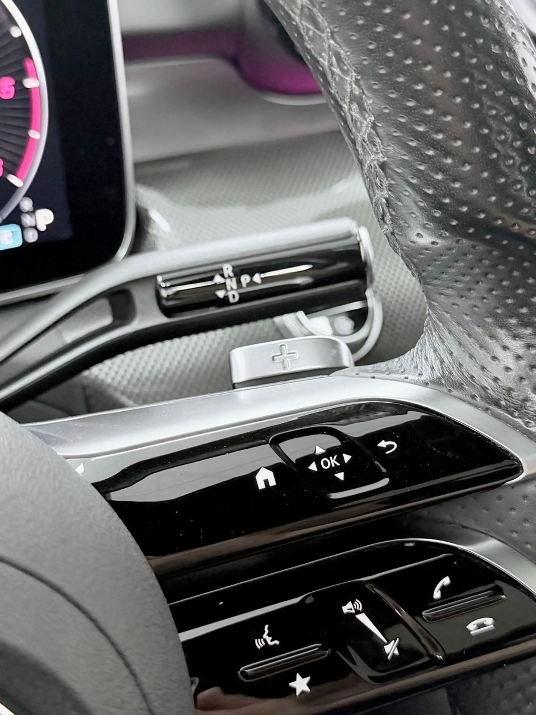 Mercedes-Benz C 300 d. AMG .360°KAM.PANO.DISTRO.MBUX.NIGHT — photo 34