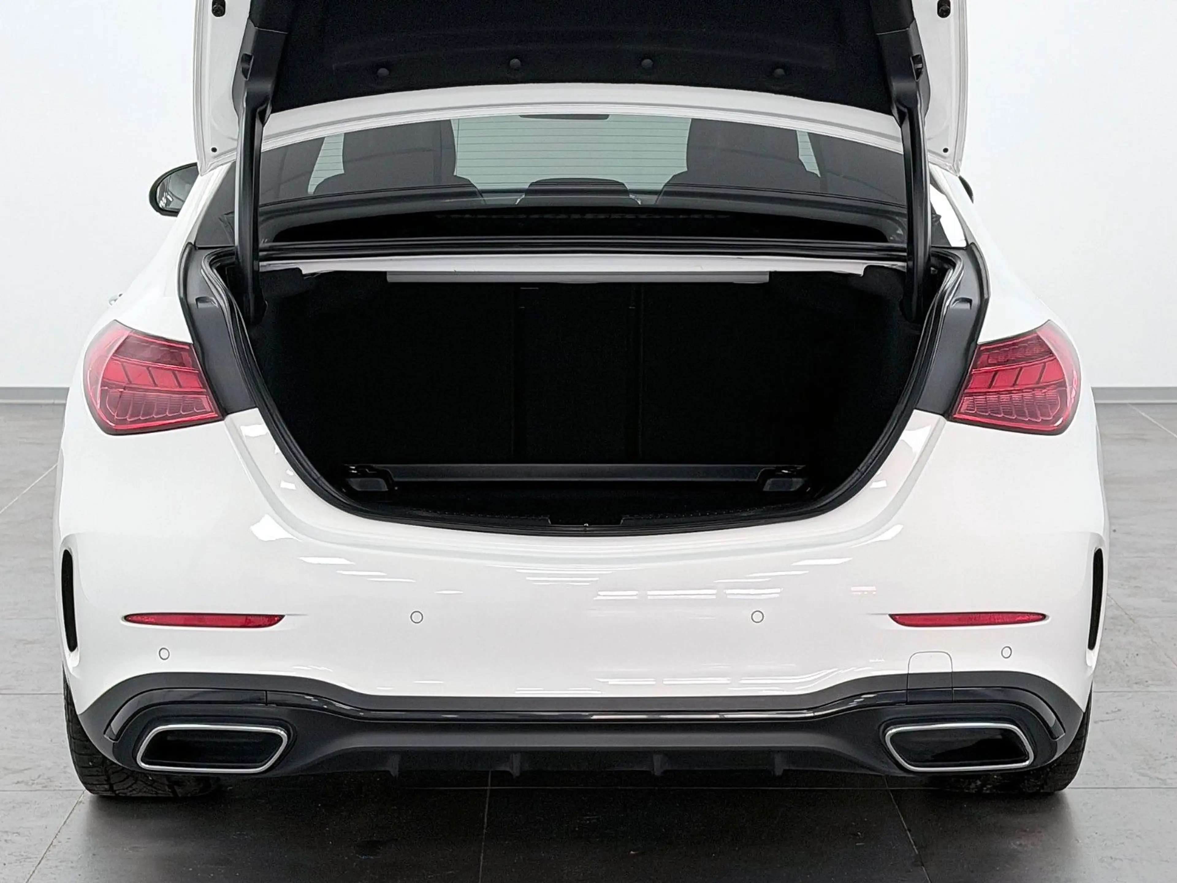 Mercedes-Benz C 300 d. AMG .360°KAM.PANO.DISTRO.MBUX.NIGHT — photo 5