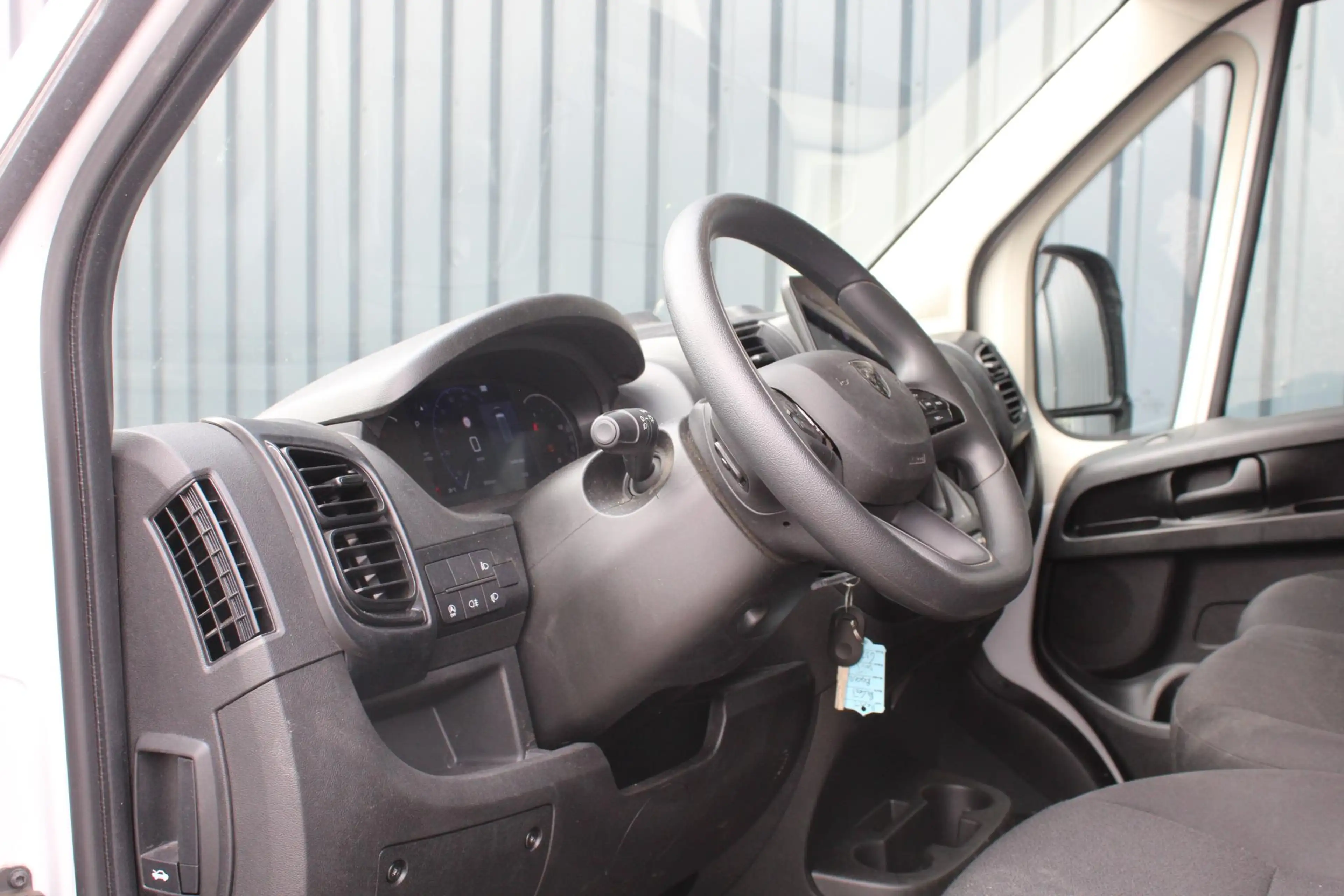 Peugeot Boxer 2.2 BlueHDi 140 S&S L2H2 3.5t Automaat | Camera | — photo 9