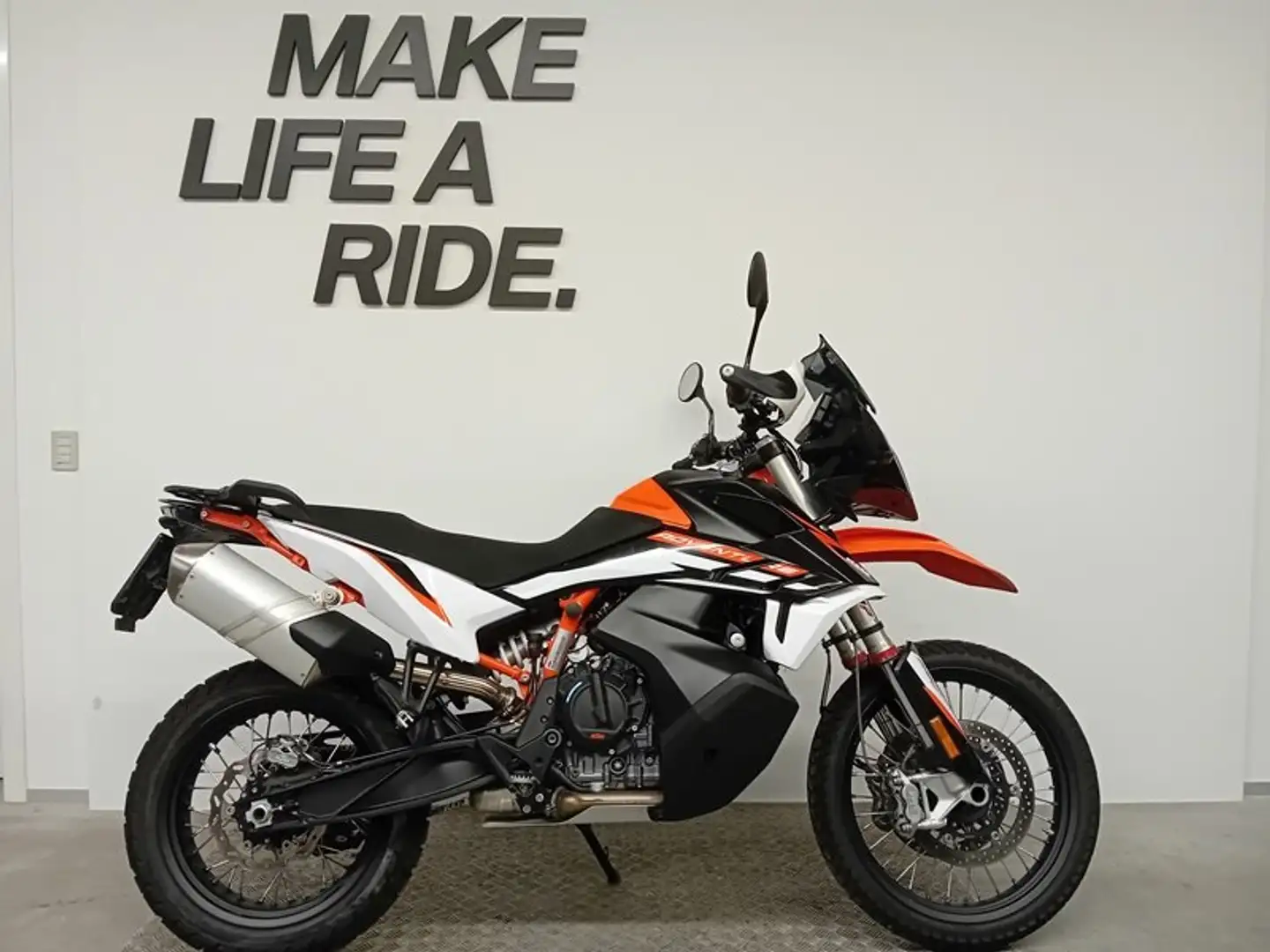 KTM 890 Adventure R Alb - 1