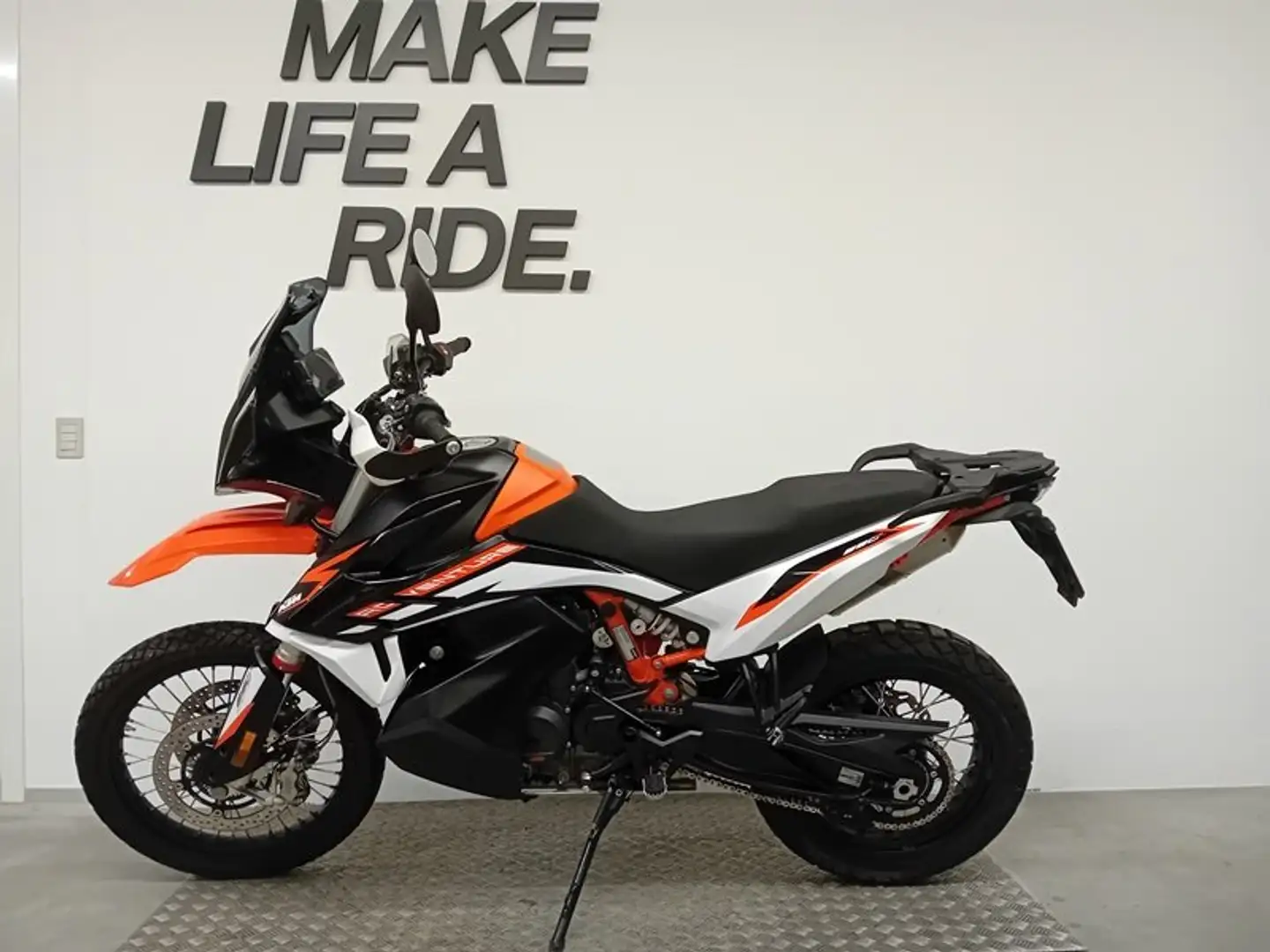 KTM 890 Adventure R Alb - 2