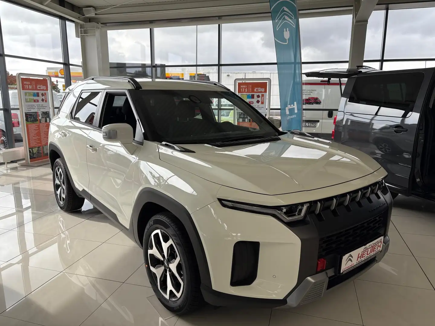 KGM Torres 1.5 T-GDi 120kW AWD Nomad 6 A/T Wit - 2