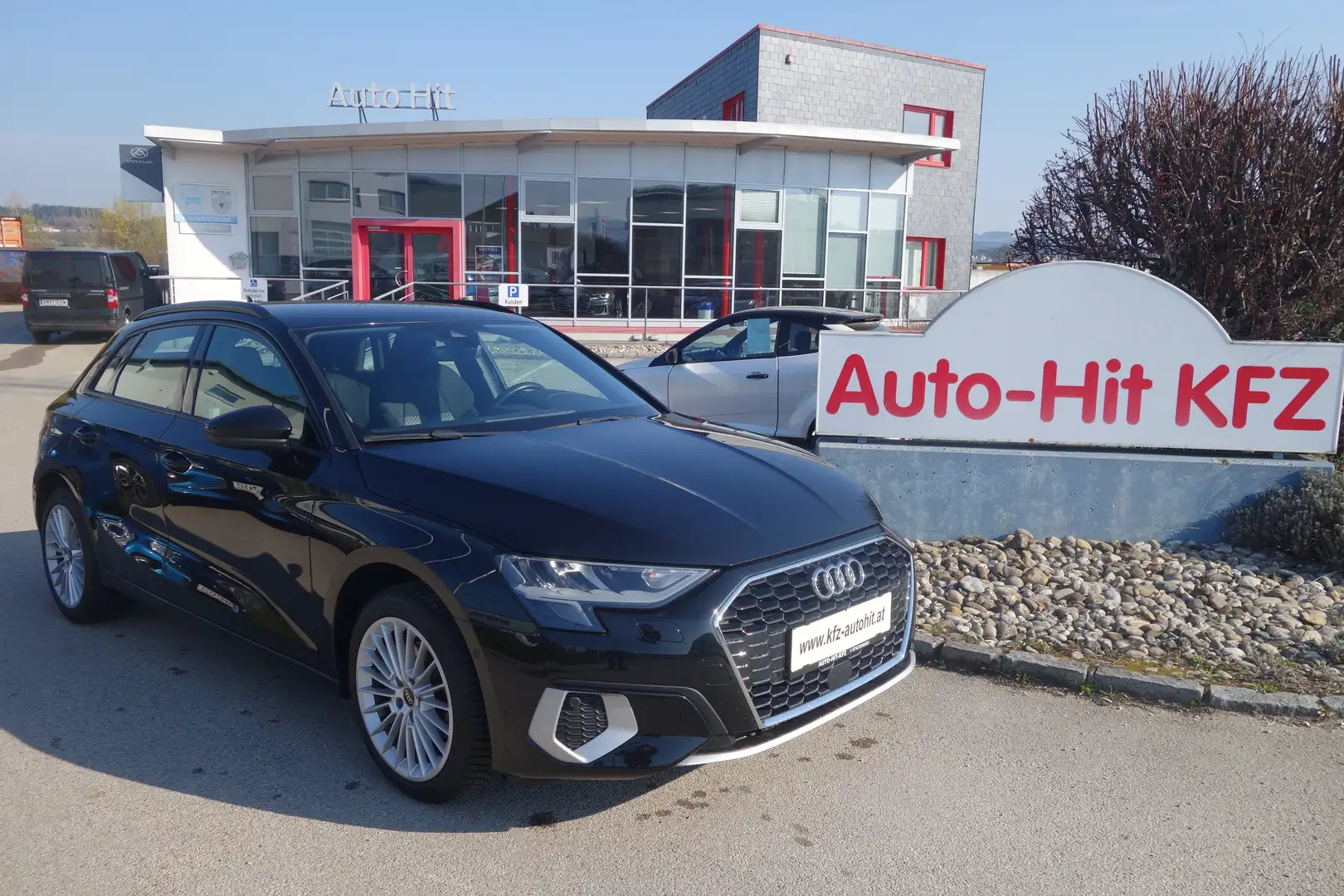 Audi A3 SB 30TFSI advanced S-tronic **Sportsitze/leasing* Schwarz - 1