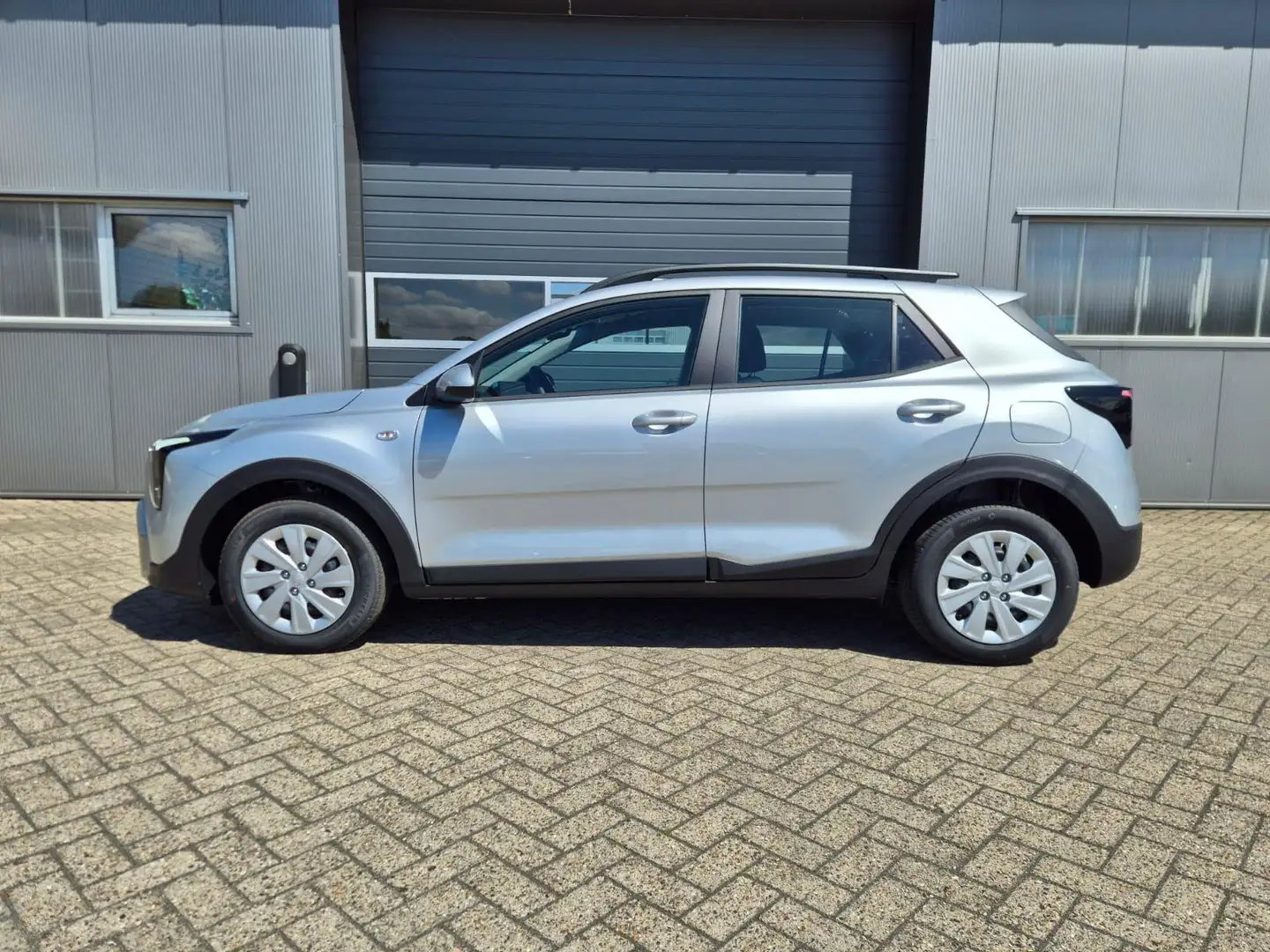 Kia Stonic 1.0 T-GDI MHEV 115PS Automatik NEUES MODELL Sit... Silber - 2