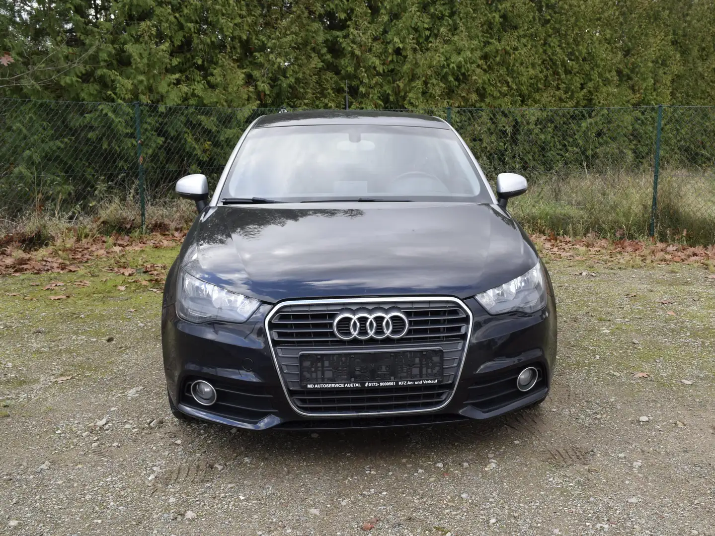 Audi A1 Ambition/Scheckheft lückenlos/TÜV 5/2017 Schwarz - 2