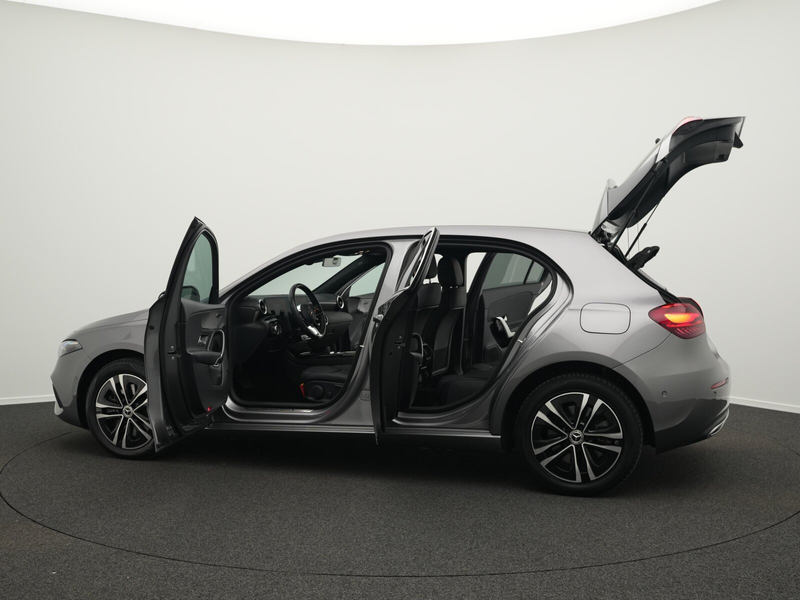 Mercedes-Benz A 250 A 250 e Kompaktlimousine LED+Kamera+MBUX Navi — photo 14