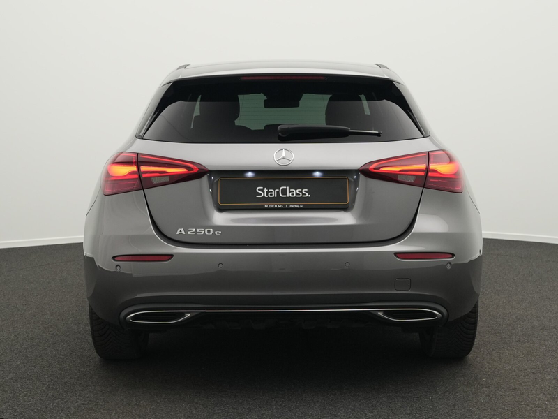Mercedes-Benz A 250 A 250 e Kompaktlimousine LED+Kamera+MBUX Navi — photo 4