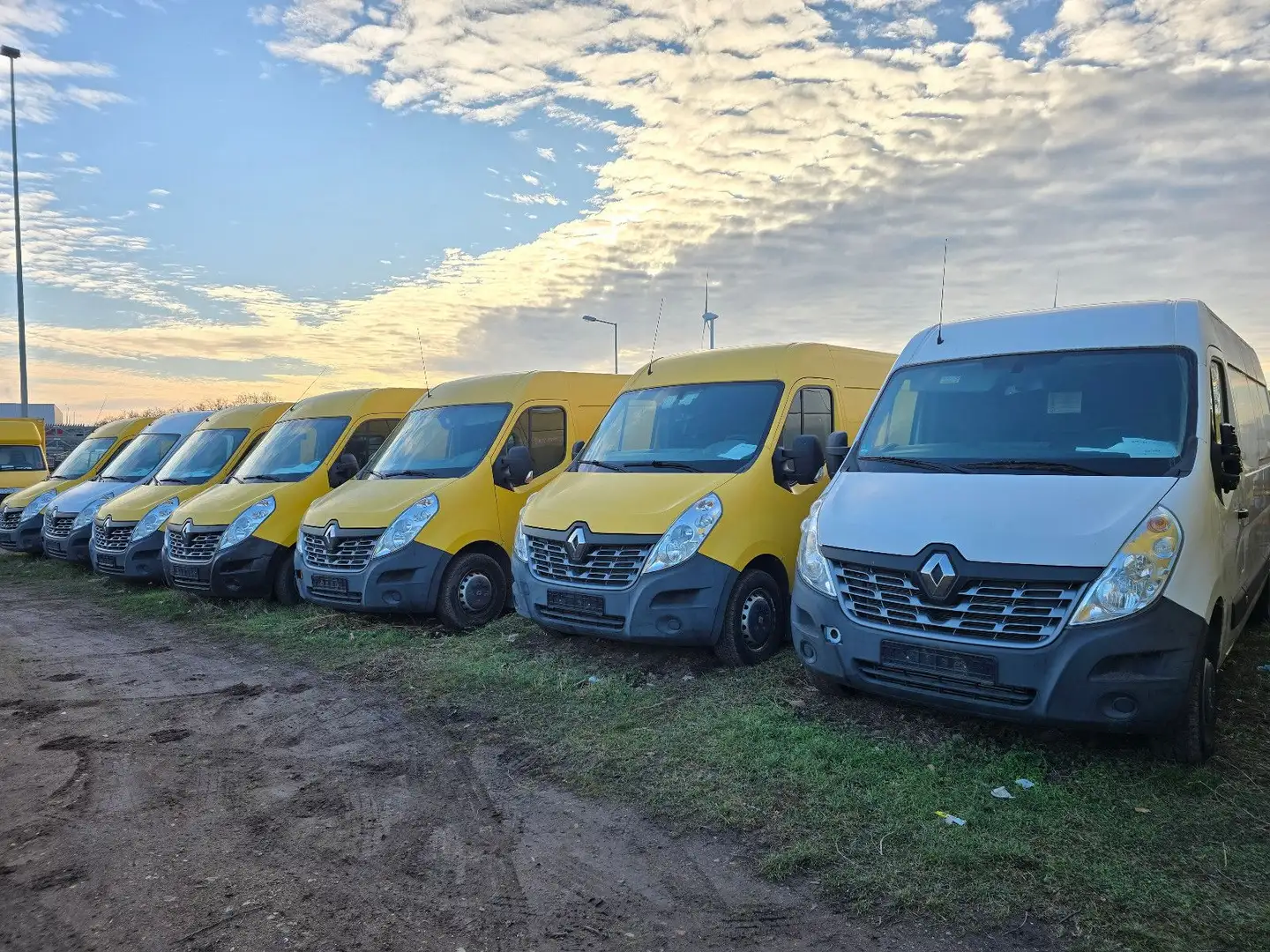 Renault Master III Kasten L3H2 HKa 3,5t Gelb - 1