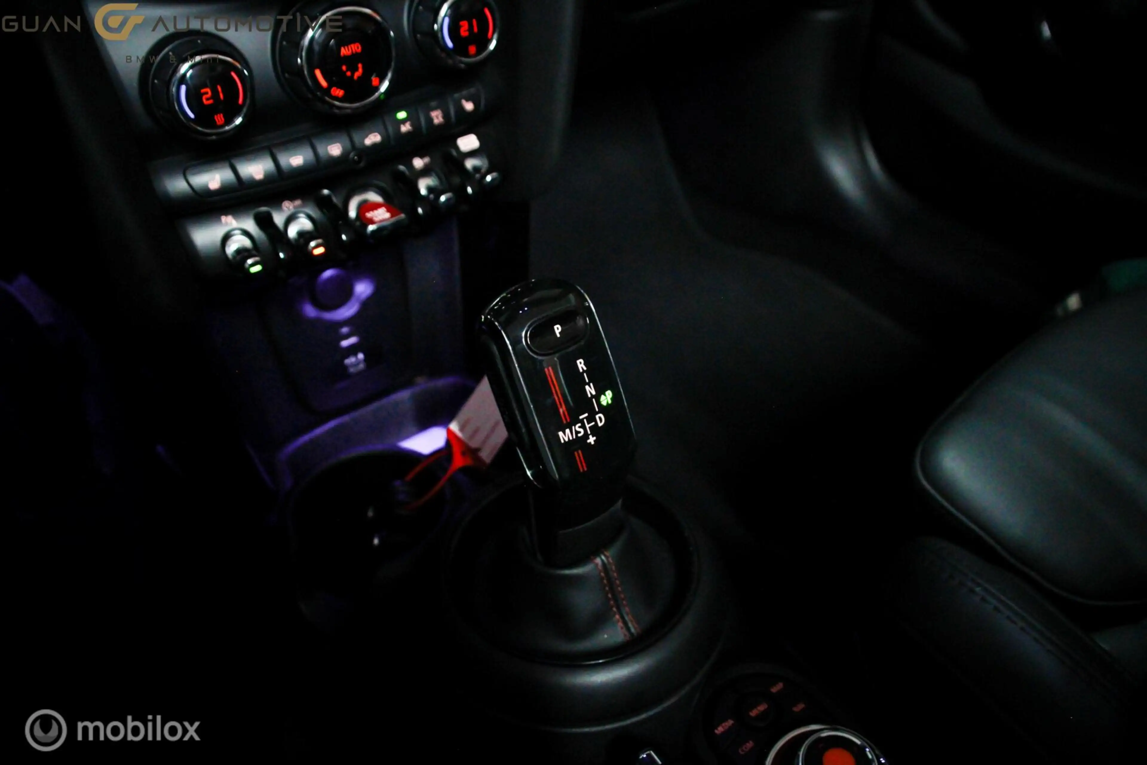 MINI Cooper S Cabrio 2.0 | H&K | Digital display | — photo 21