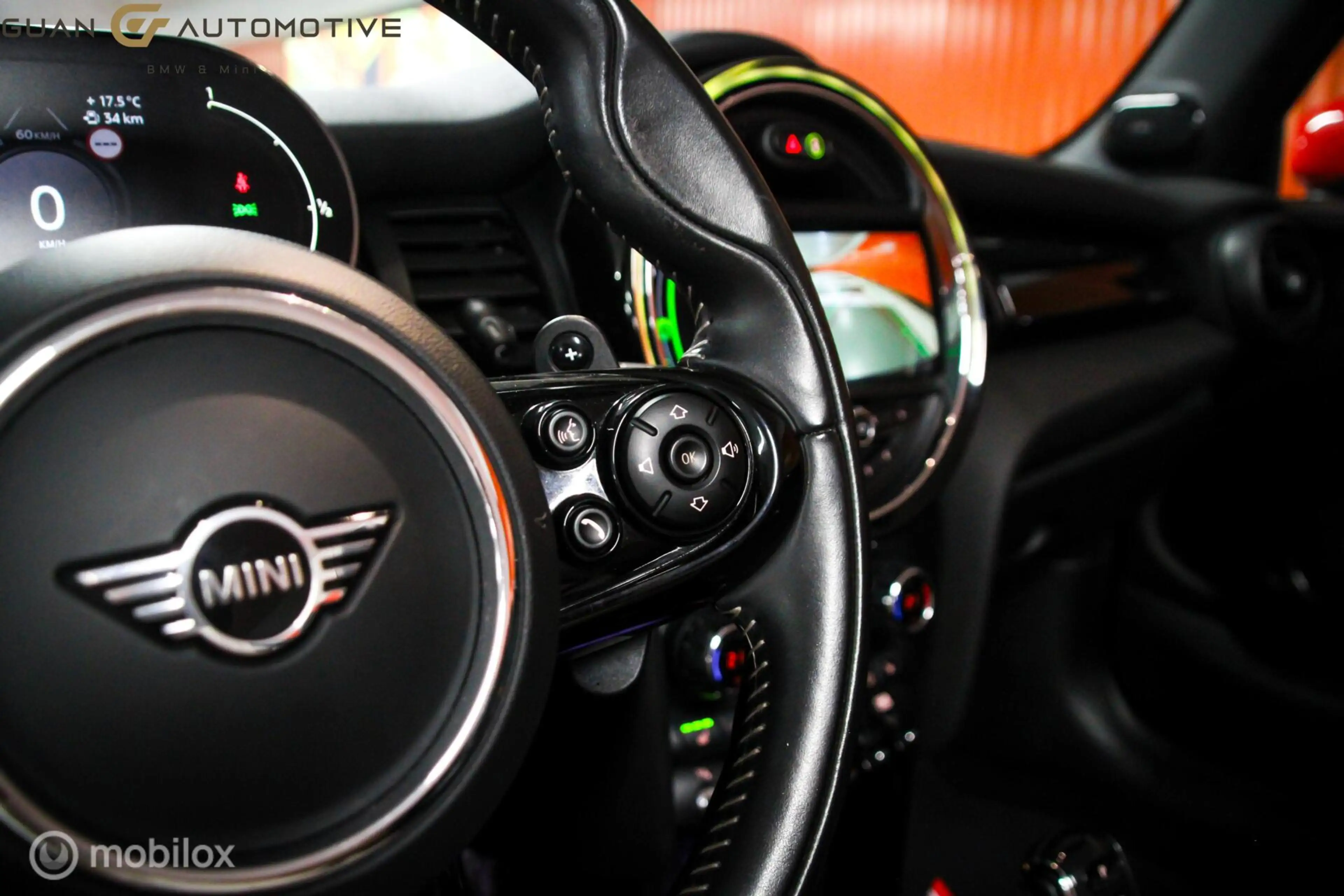 MINI Cooper S Cabrio 2.0 | H&K | Digital display | — photo 25