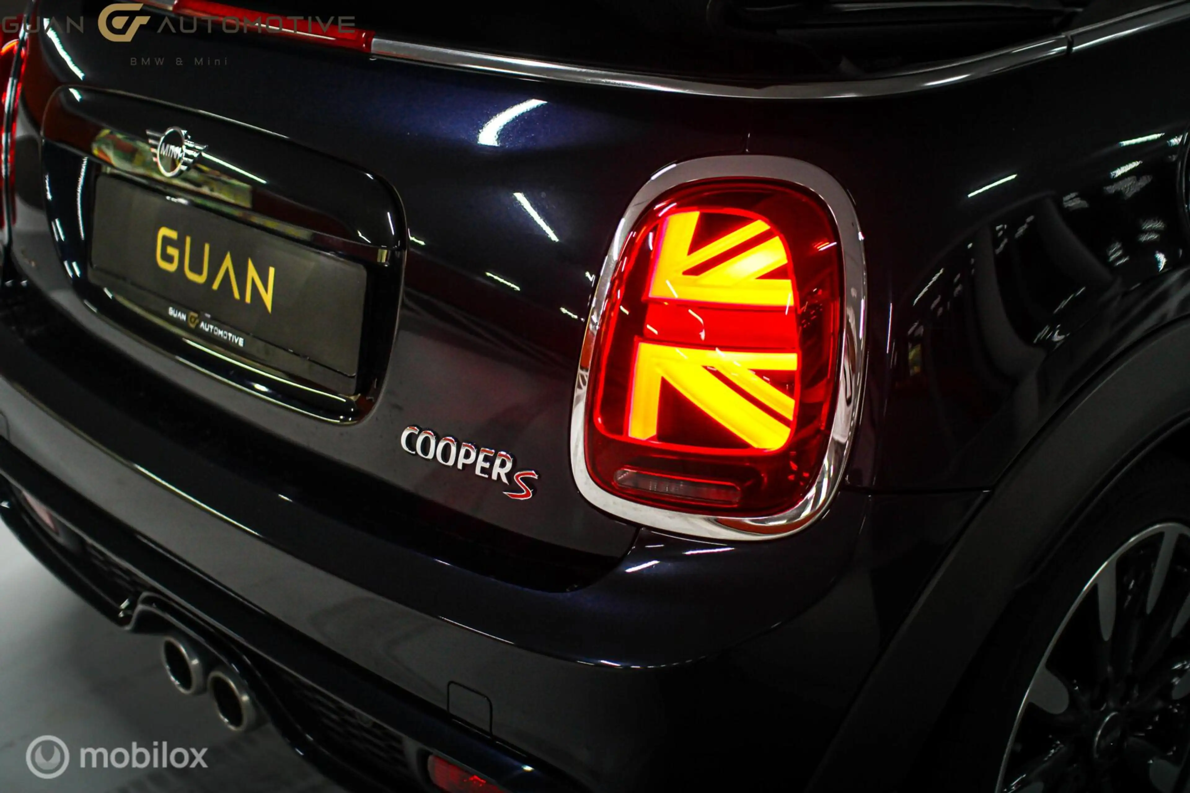 MINI Cooper S Cabrio 2.0 | H&K | Digital display | — photo 15