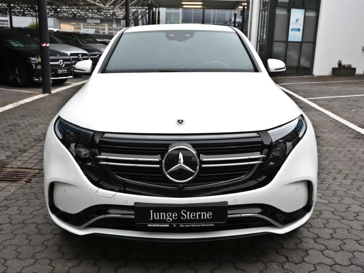 Mercedes-Benz EQC 400 4M AMG Distronic AHK 360° EasyPack Wit - 2