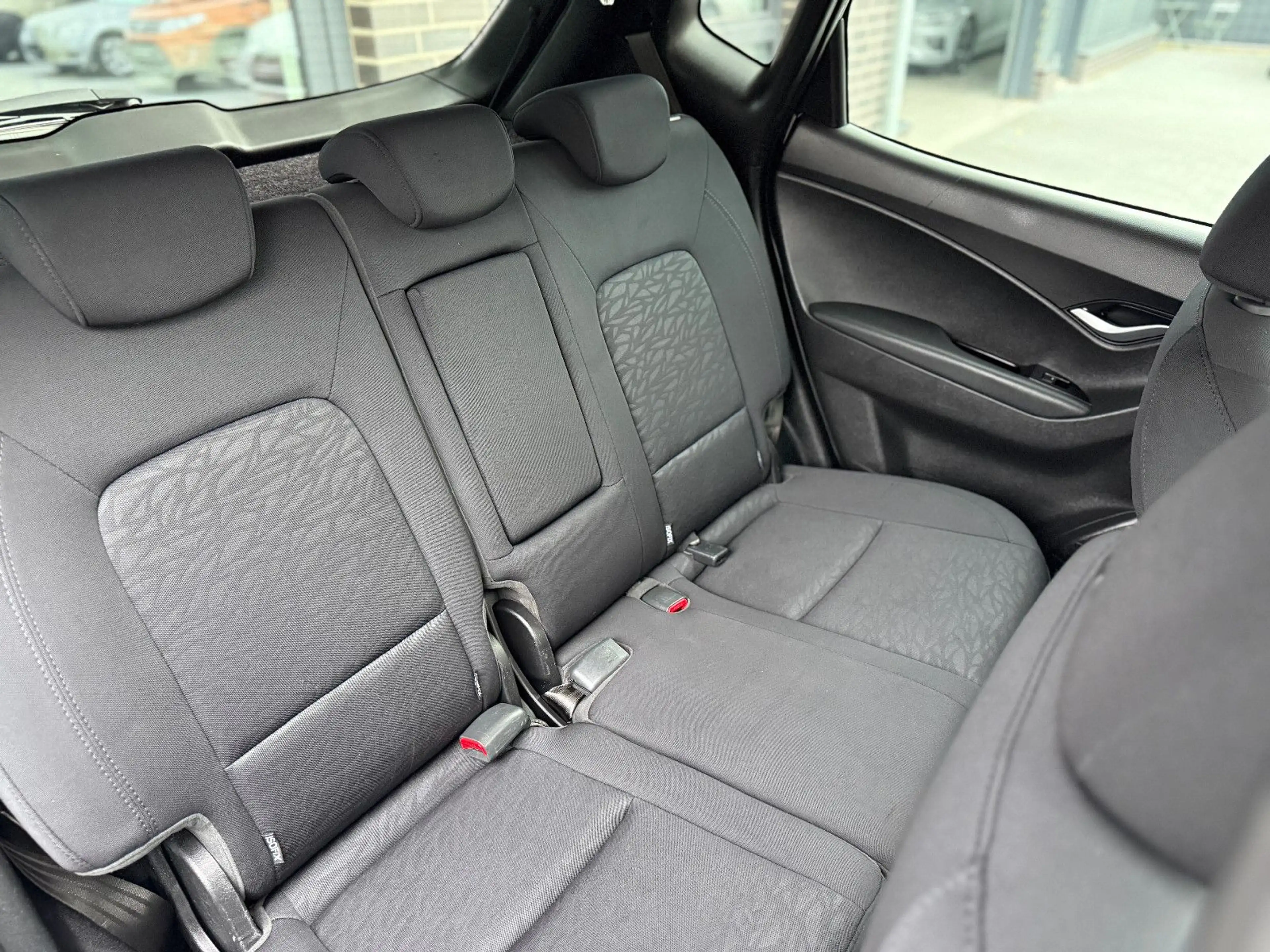 Hyundai iX20 1.6YES! Plus*Automatik*Klima*Kamera*AHK*SHZ — photo 12