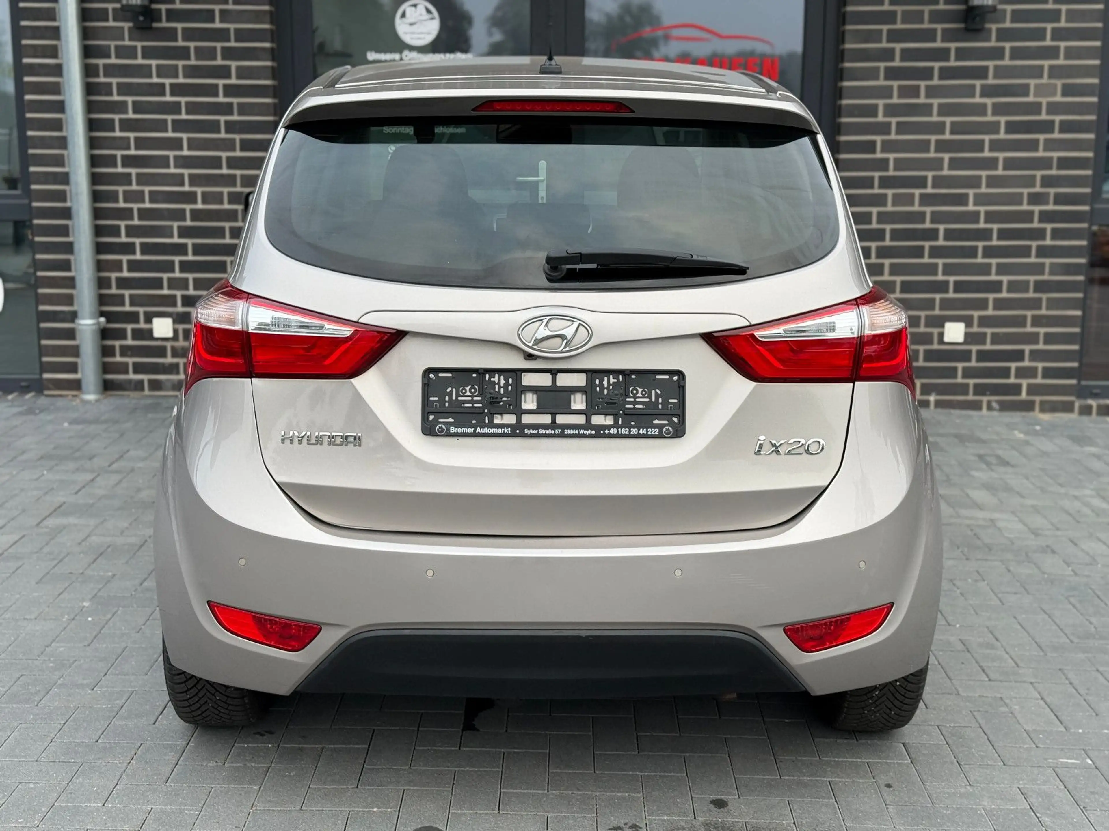 Hyundai iX20 1.6YES! Plus*Automatik*Klima*Kamera*AHK*SHZ — photo 5