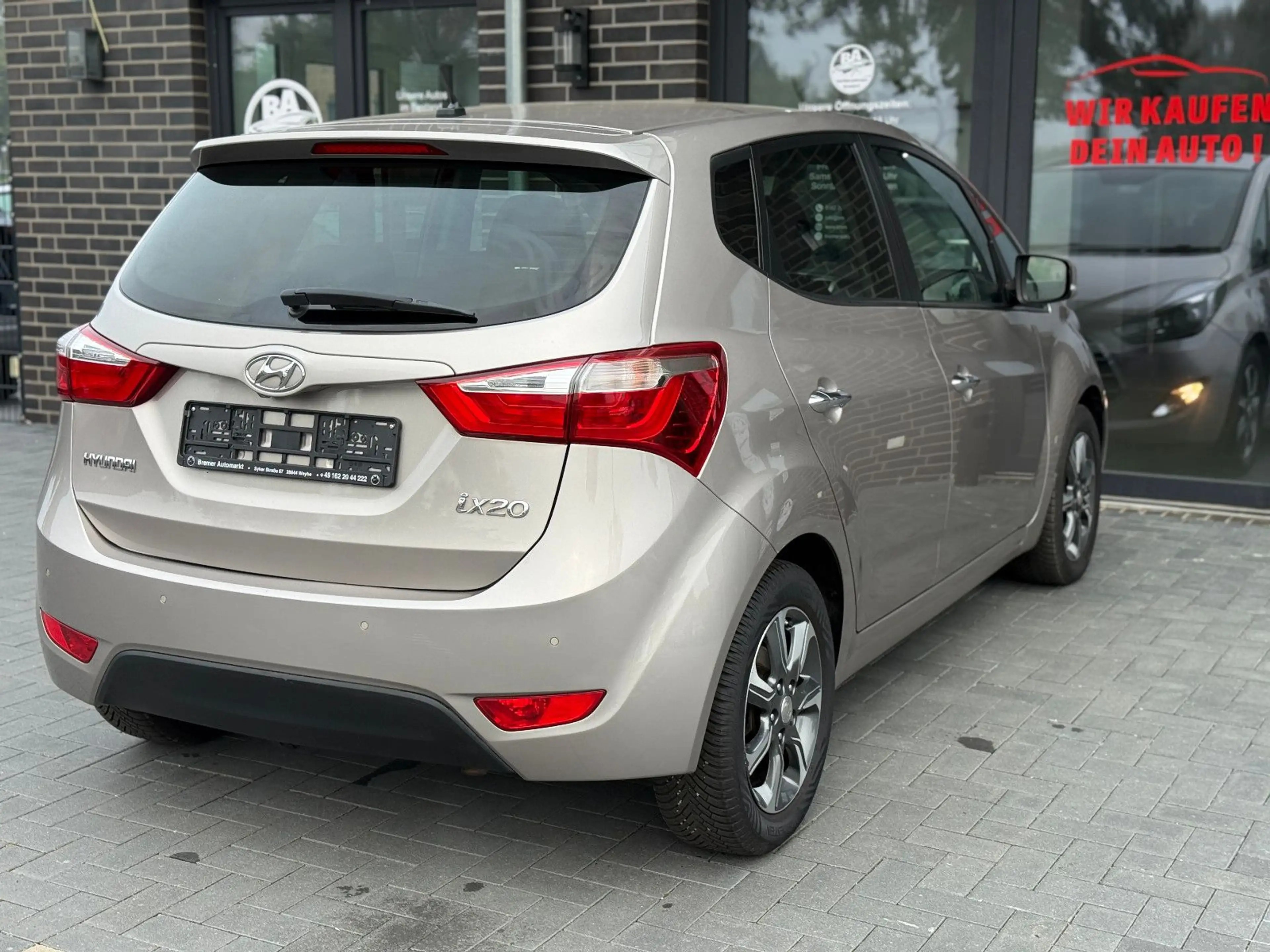 Hyundai iX20 1.6YES! Plus*Automatik*Klima*Kamera*AHK*SHZ — photo 7