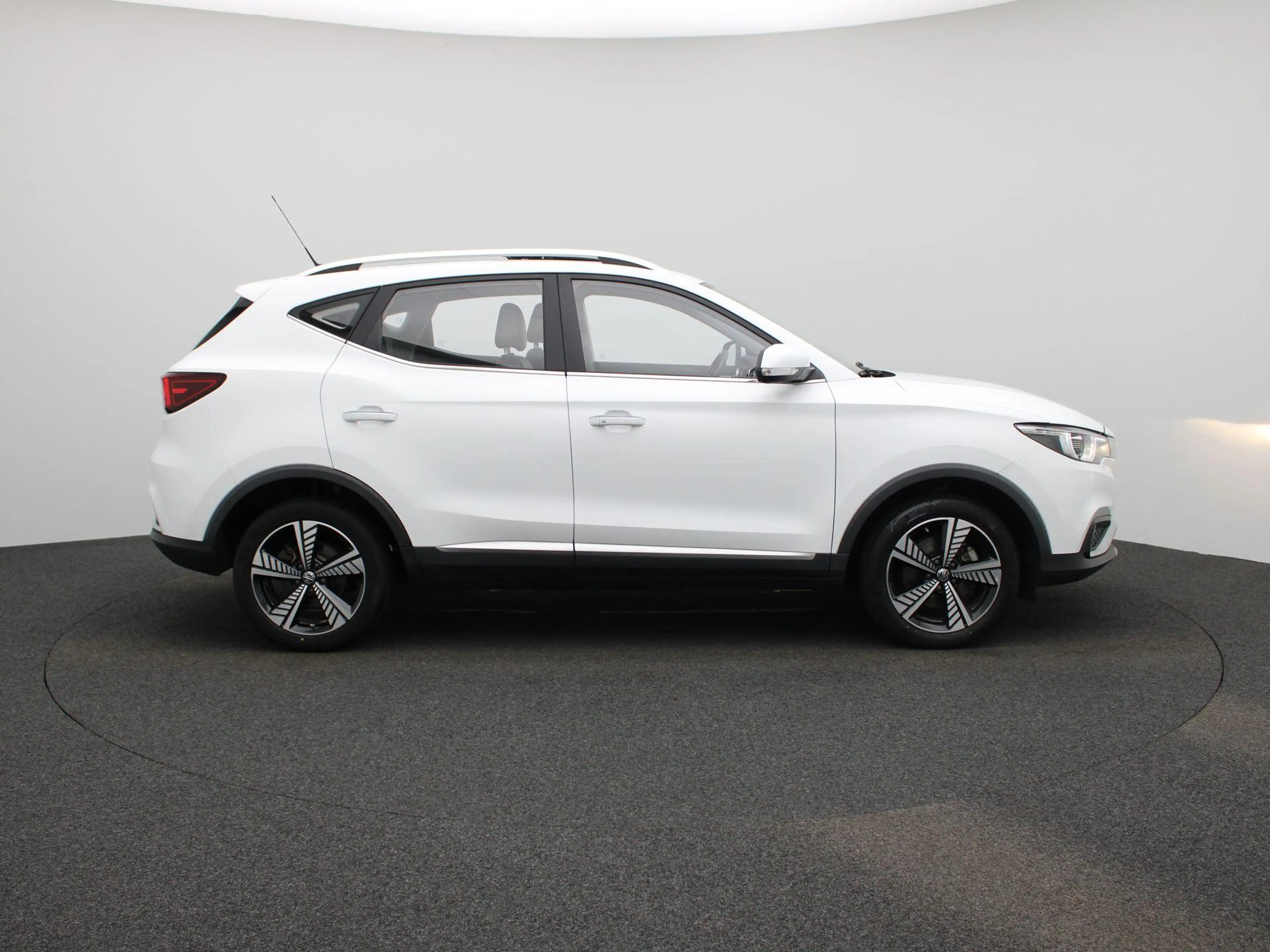 MG ZS EV Luxury 45 kWh Mg Mg zs ev — photo 6