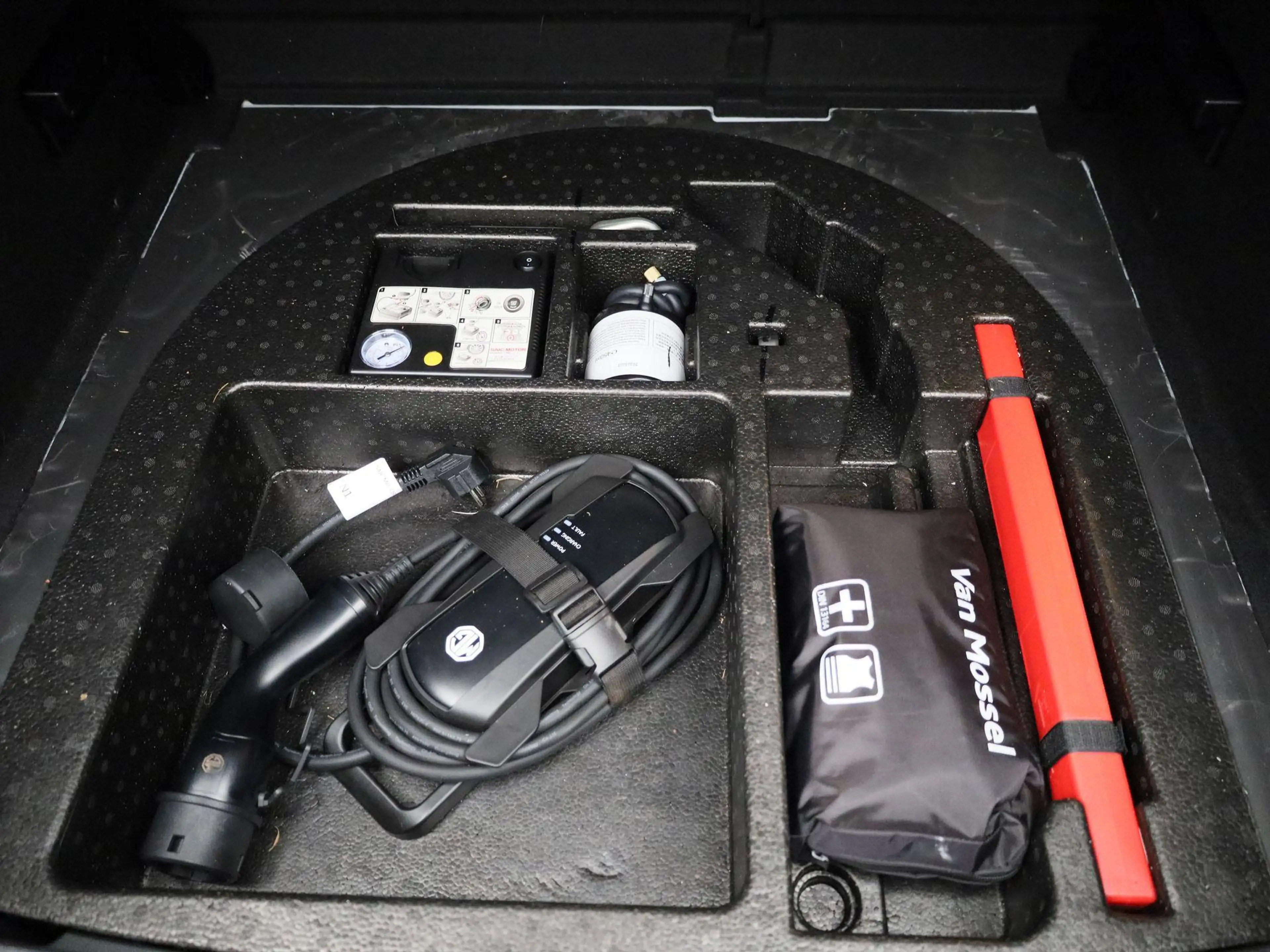 MG ZS EV Luxury 45 kWh Mg Mg zs ev — photo 13