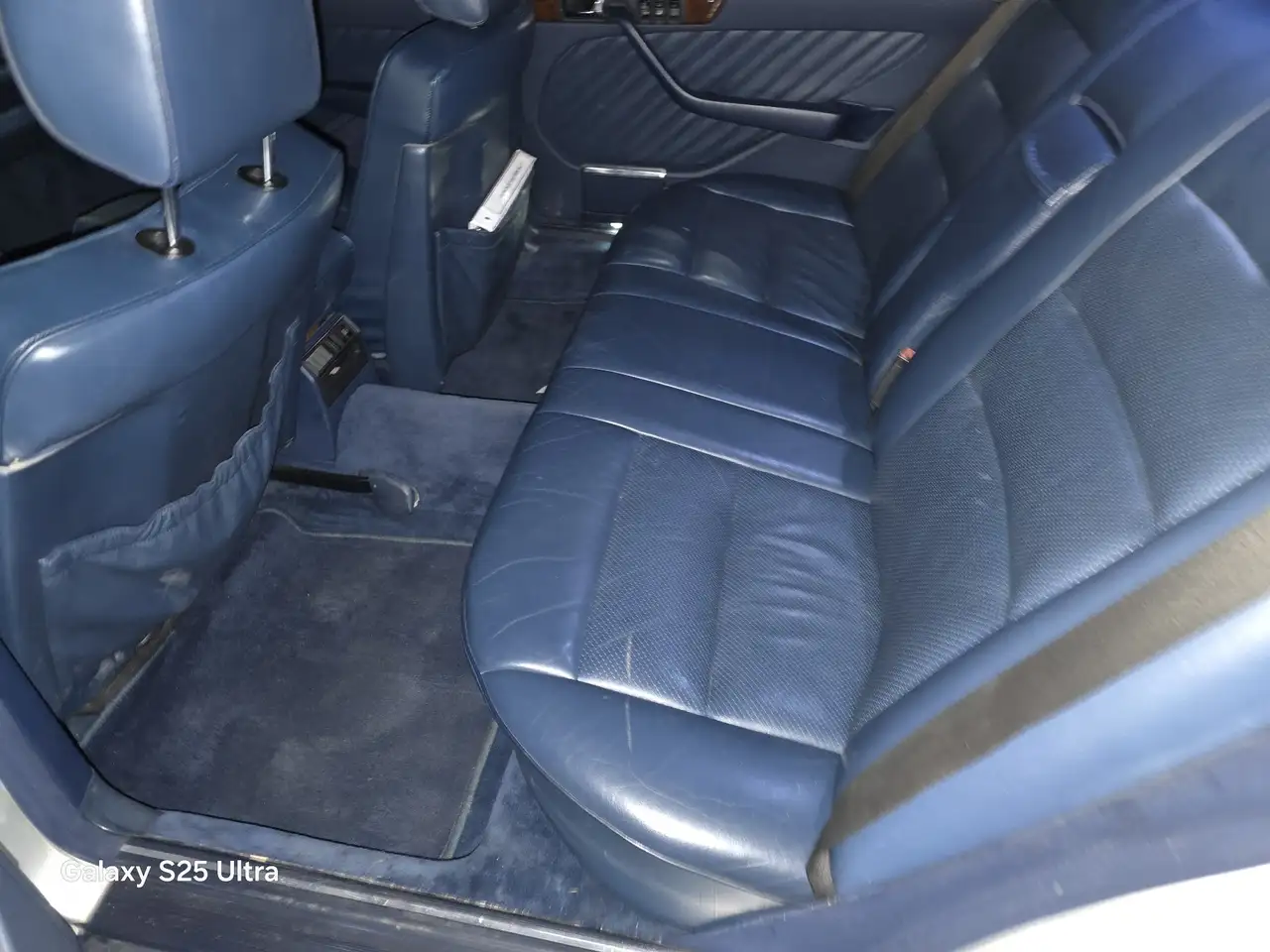 Mercedes-Benz 560 SEL Aut., foto 3