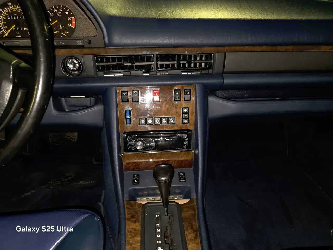 Mercedes-Benz 560 SEL Aut., foto 6