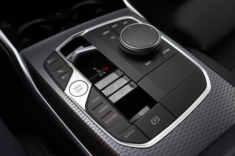 BMW 330 3 Serie Touring 330e M Sport Automaat / Trekhaak / — photo 15