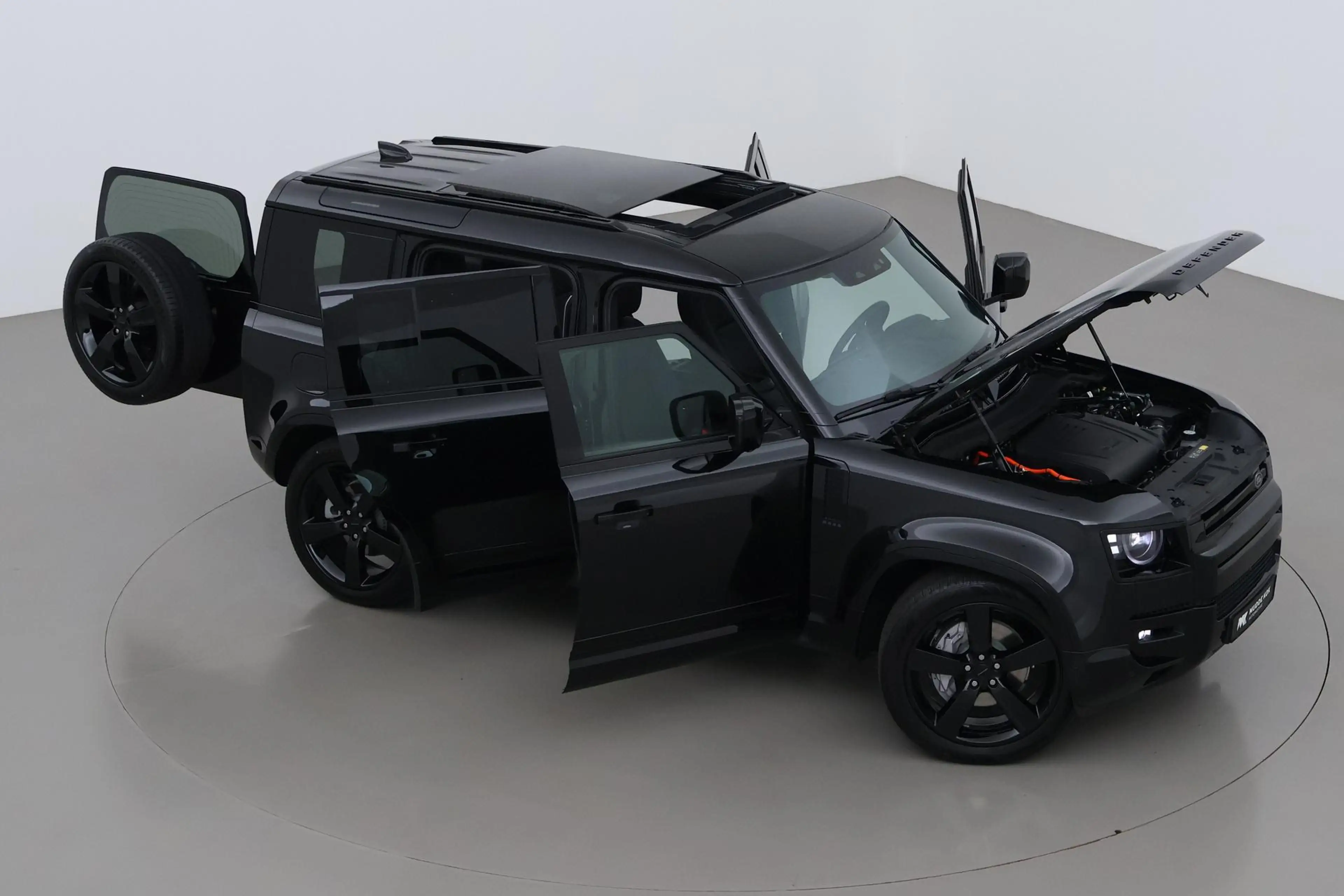 Land Rover Defender 2.0 P300e 110 X-Dynamic HSE | 6-Persoons | Meridia — photo 6