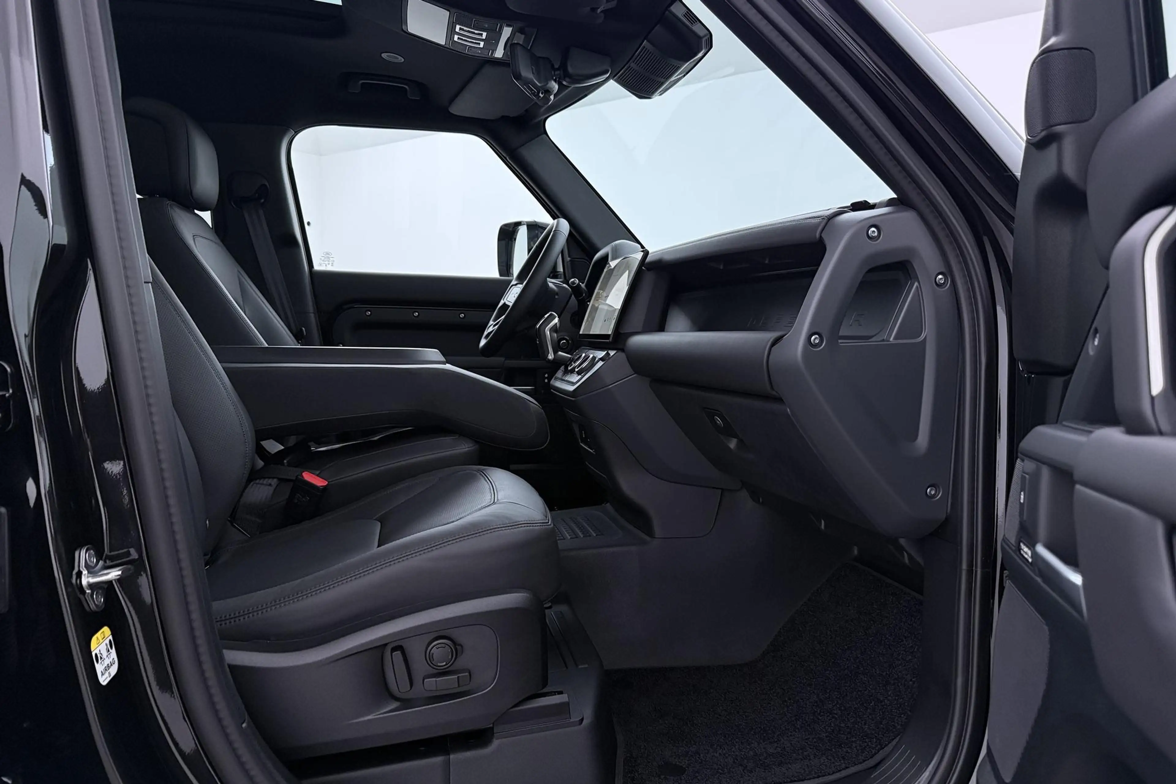 Land Rover Defender 2.0 P300e 110 X-Dynamic HSE | 6-Persoons | Meridia — photo 5