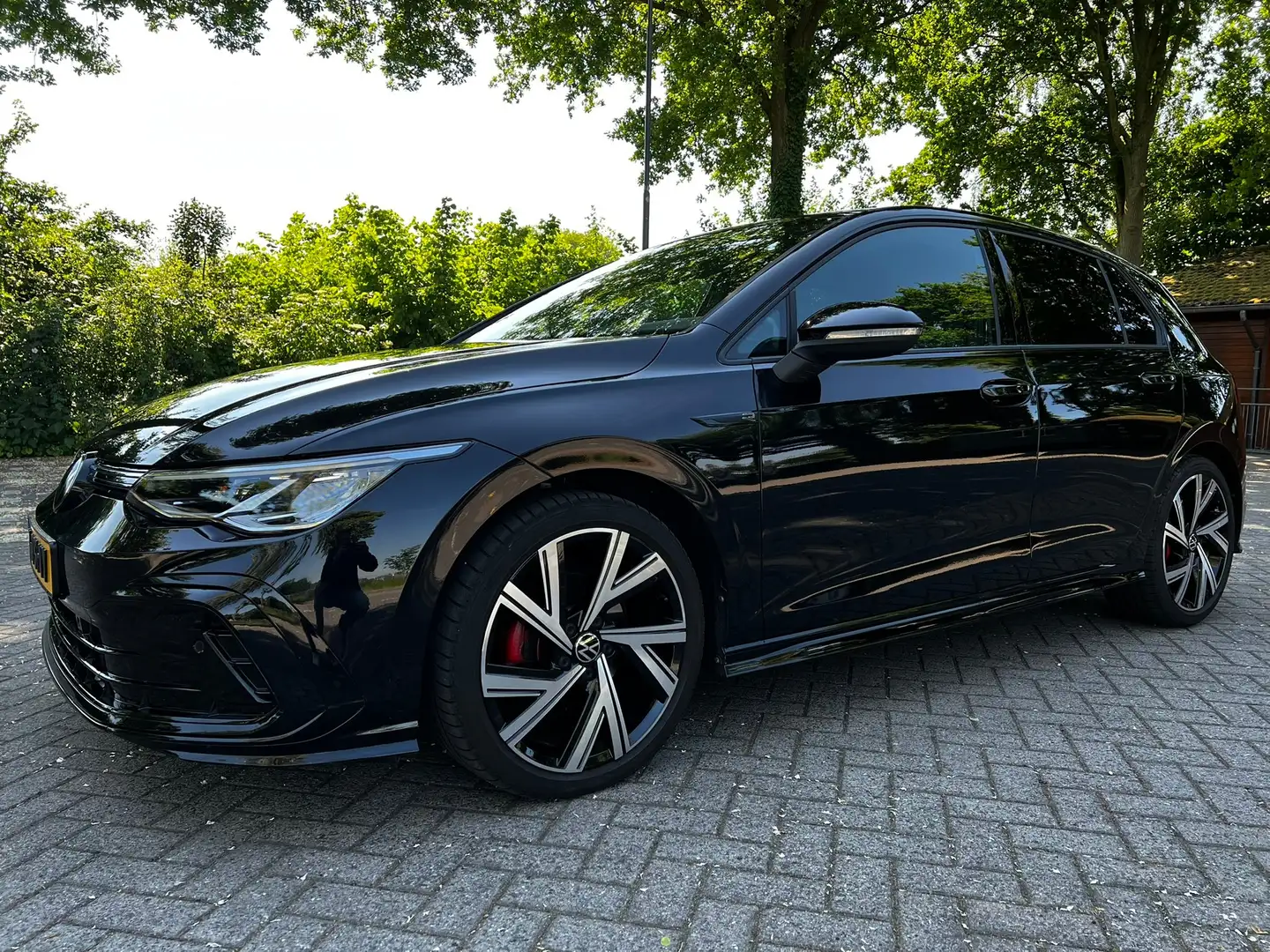 Volkswagen Golf Golf 1.5 eTSI R-Line 150PK Boxmore I ACC I Sfeer Black - 1