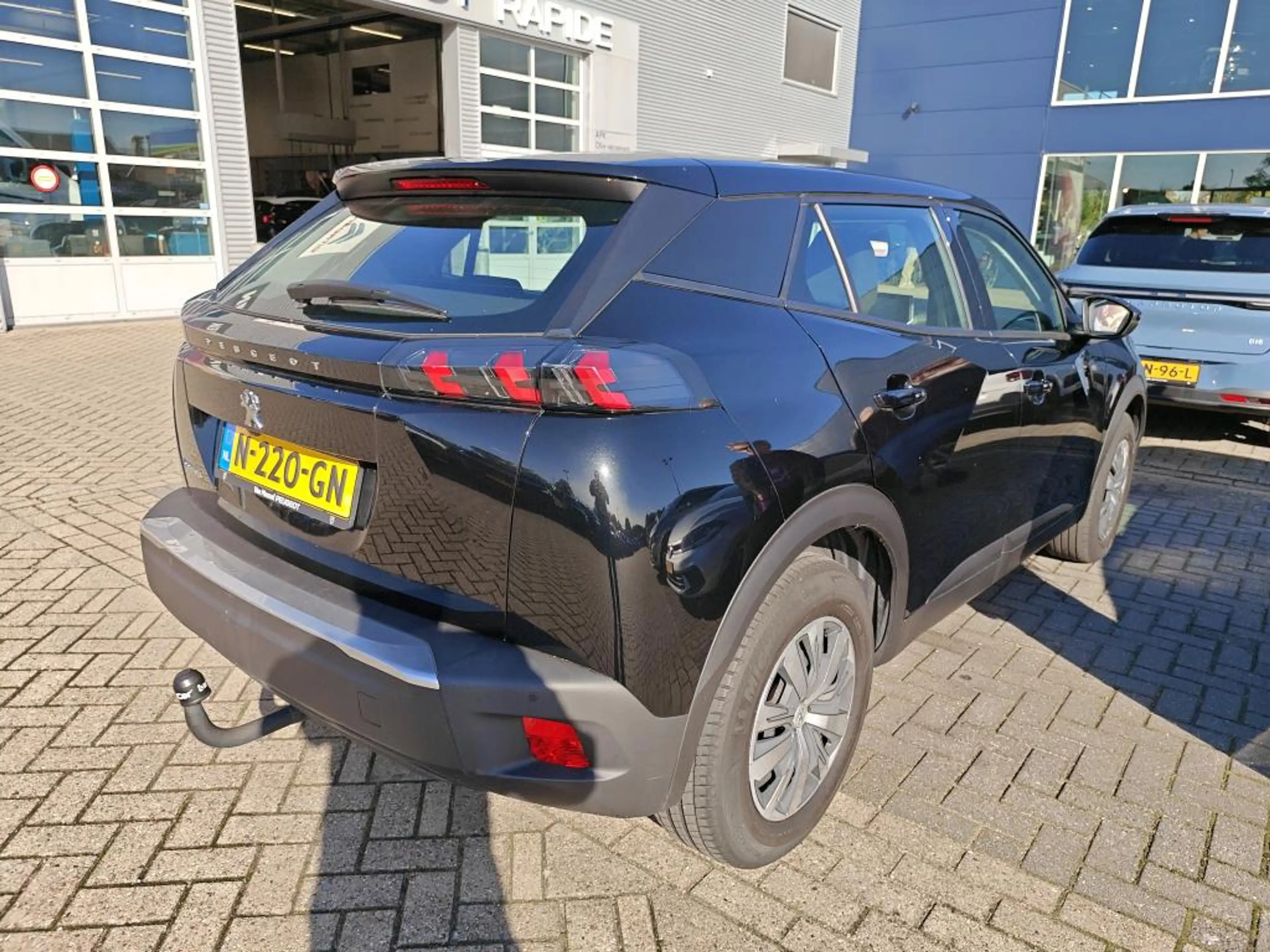 Peugeot e-2008 EV Active 50 kWh | Fase 3 laden | SOH 94,31% | Nav — photo 3