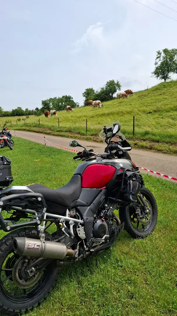 Suzuki V-Strom 1000 L5 Roşu - 2
