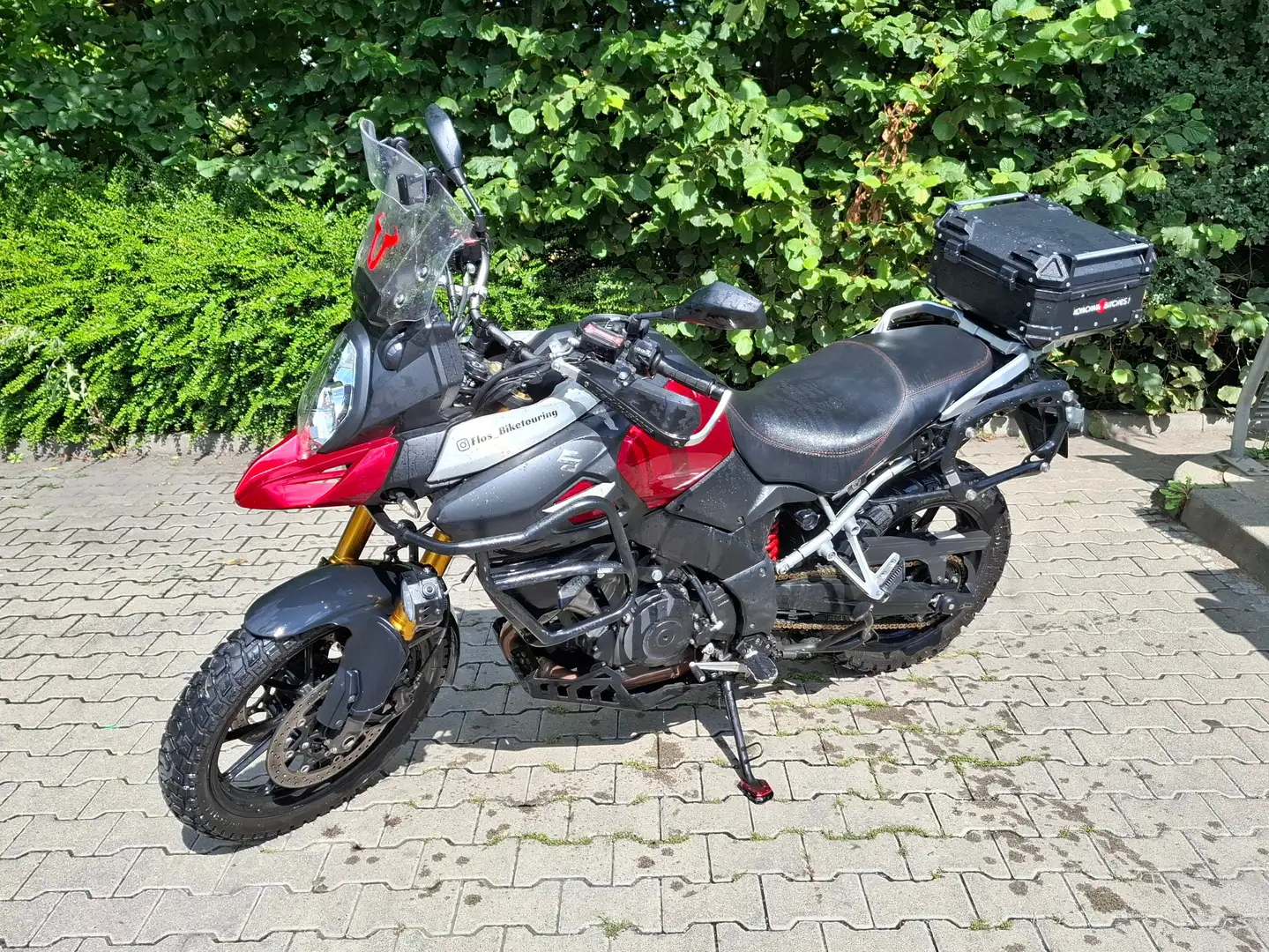 Suzuki V-Strom 1000 L5 Roşu - 1