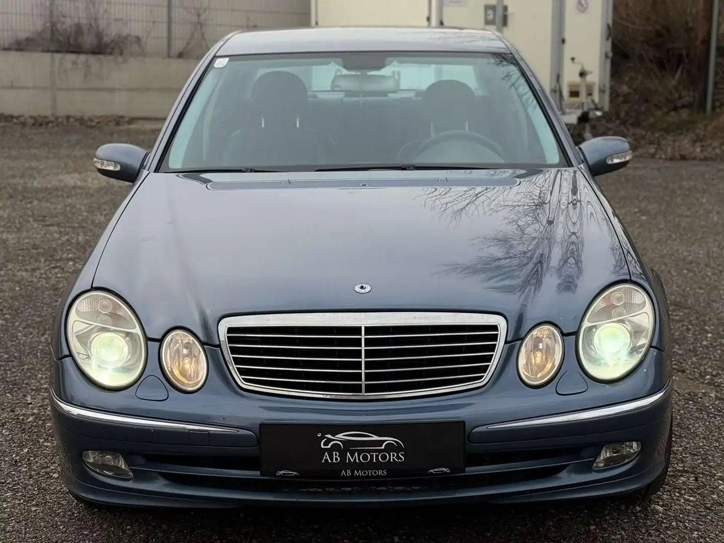 Mercedes-Benz E 270 E 270 Avantgarde CDI Sequentronic Avantgarde Blau - 2