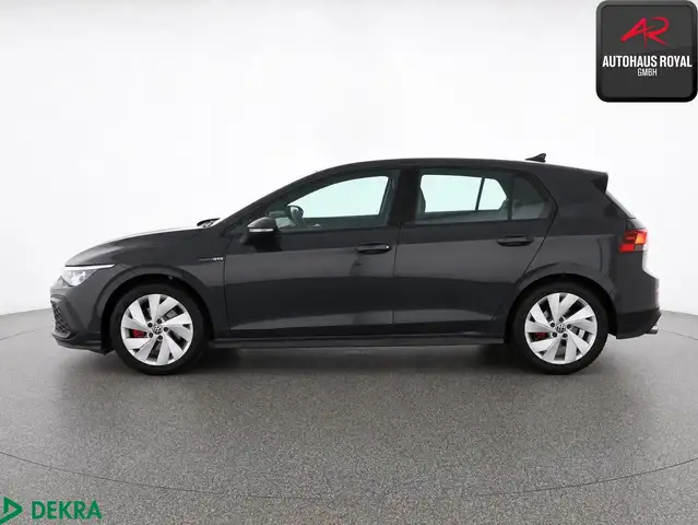 Volkswagen Golf view 2