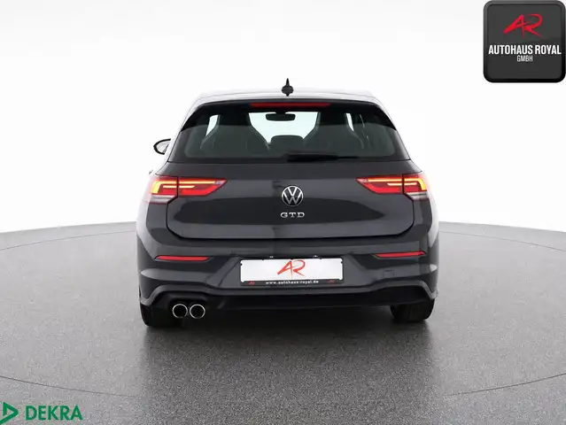 Volkswagen Golf view 4