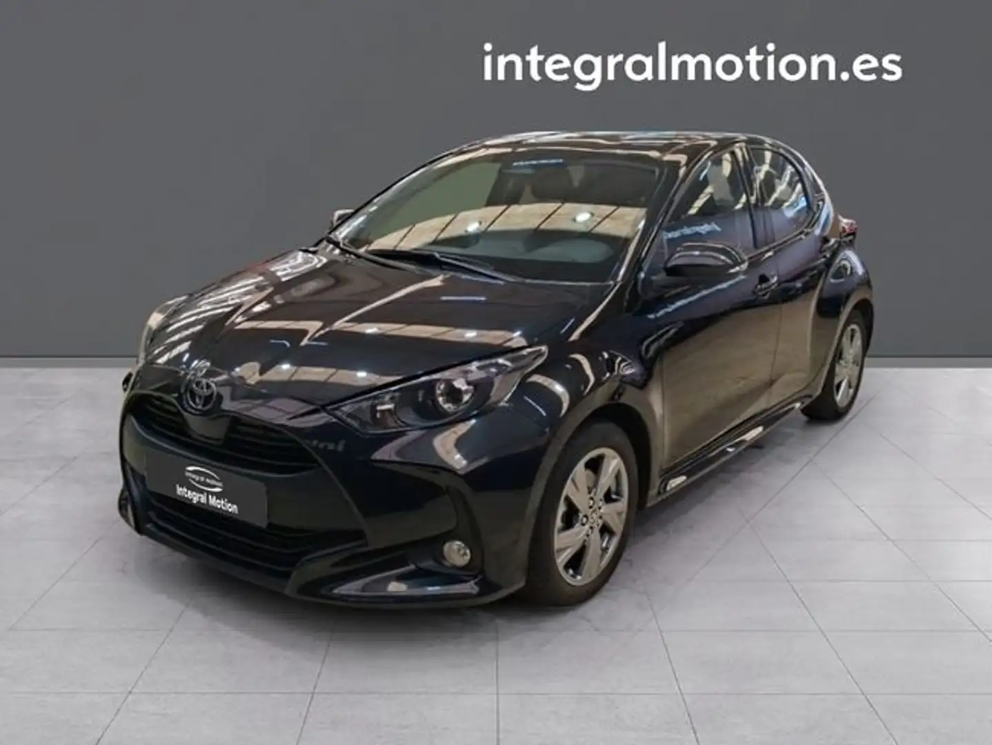 Toyota Yaris 120H 1.5 Active Plus Negro - 1