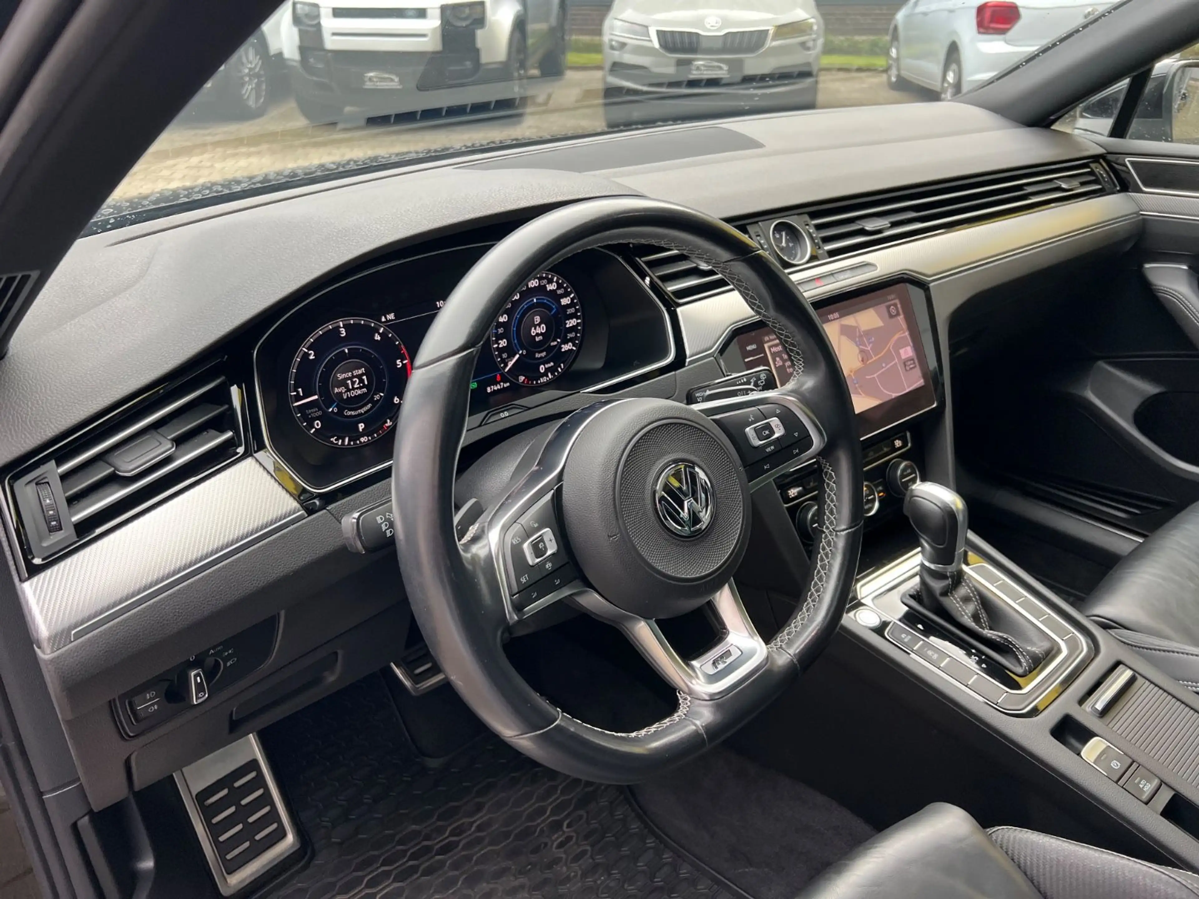 Volkswagen Passat Variant Highline/R LINE/LEDER/PANO/ACC — photo 14