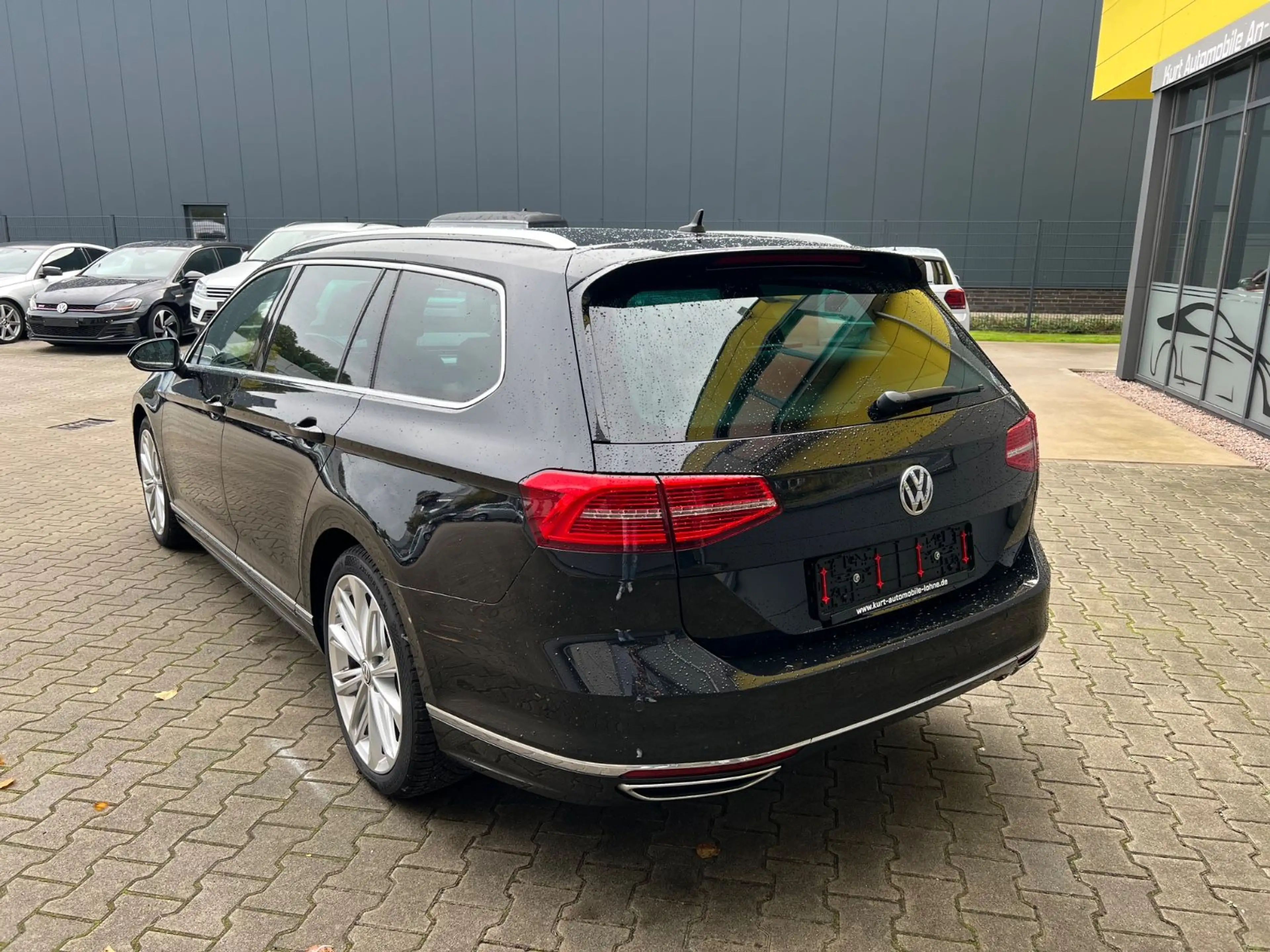 Volkswagen Passat Variant Highline/R LINE/LEDER/PANO/ACC — photo 4