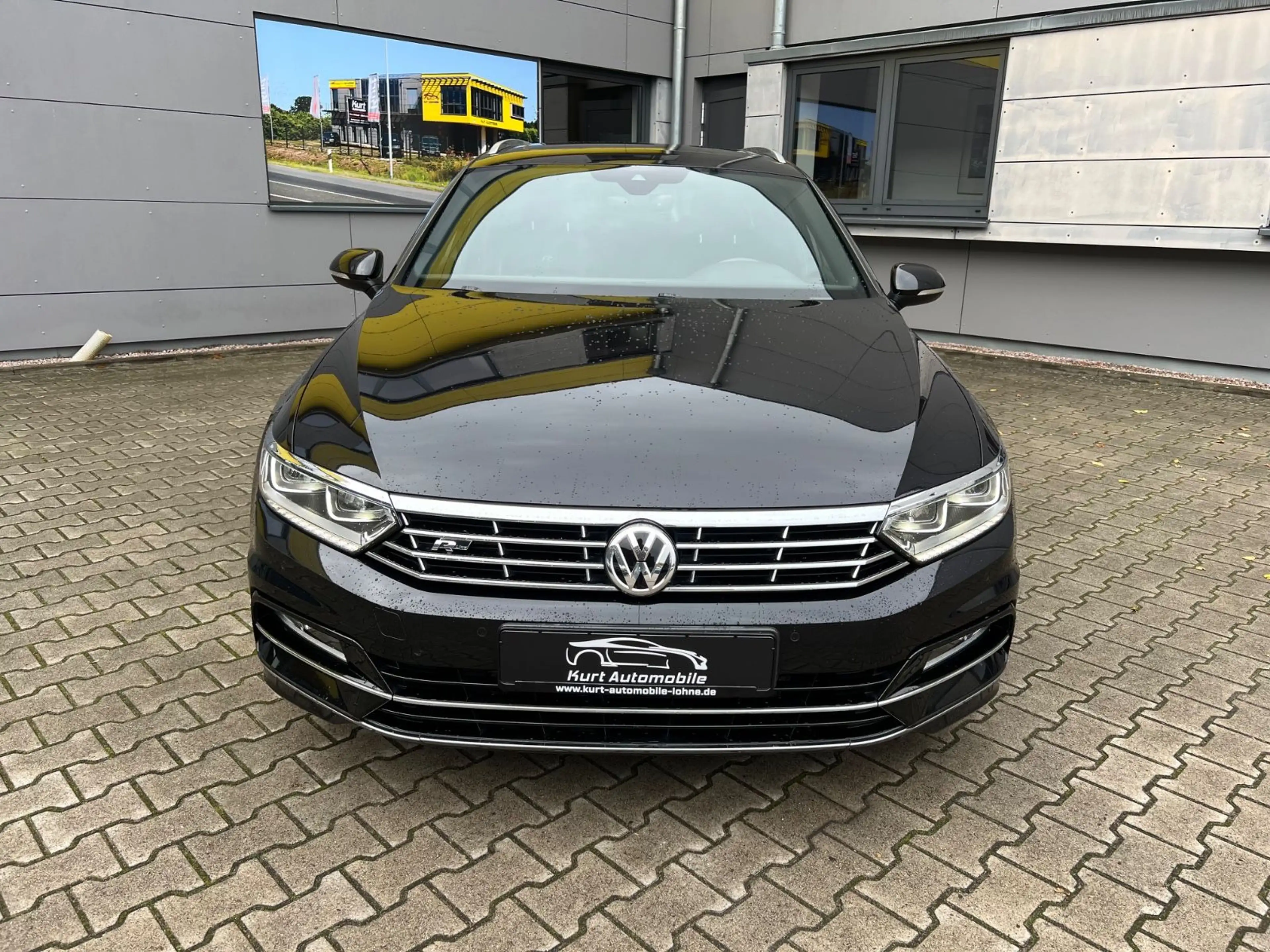 Volkswagen Passat Variant Highline/R LINE/LEDER/PANO/ACC — photo 9