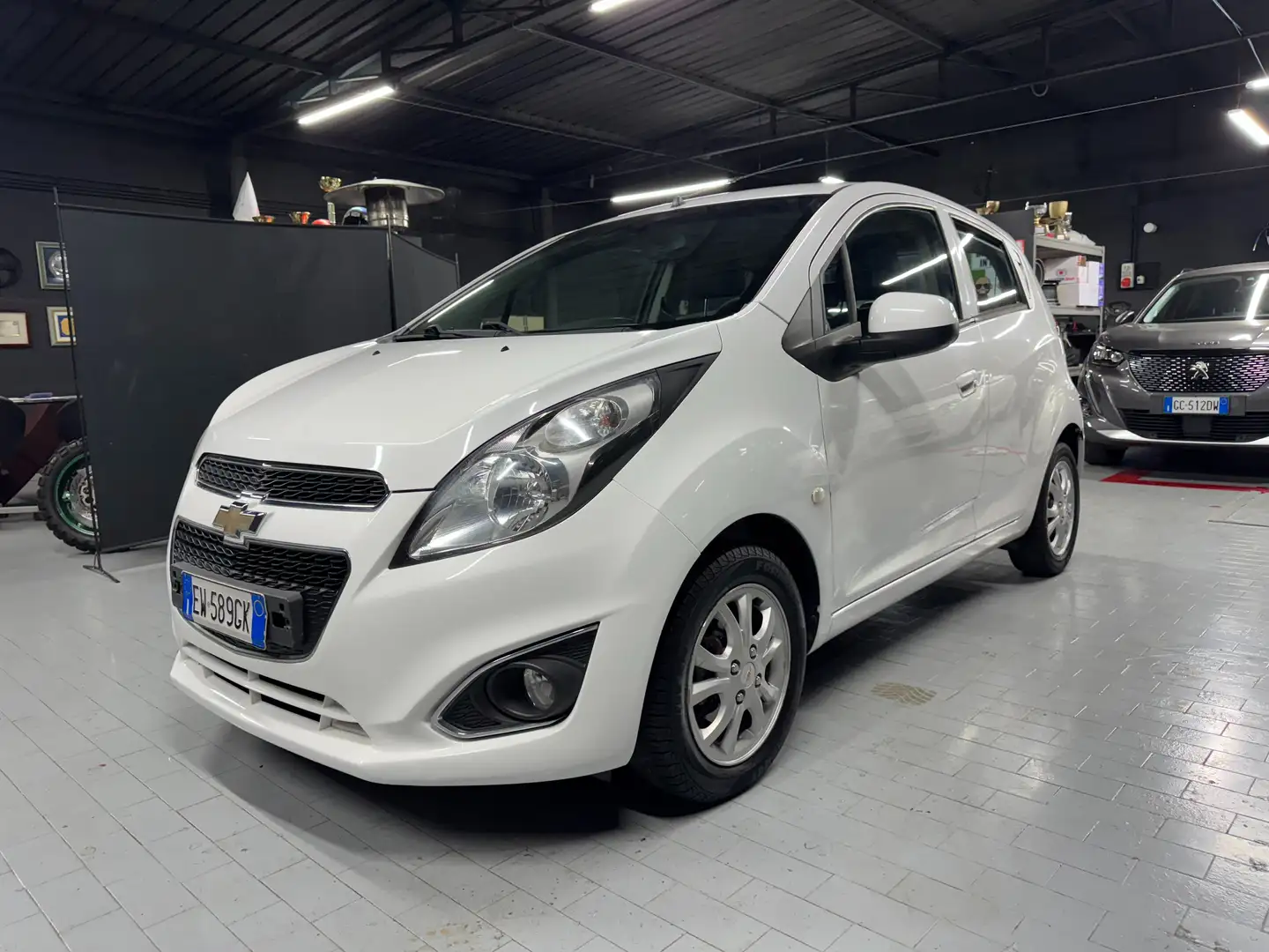 Chevrolet Spark Spark 1.0 CarPlay Neopatentati Bianco - 2