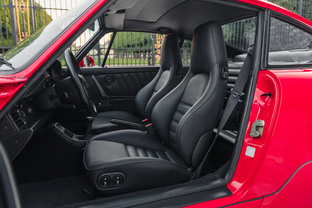 Porsche 964 Turbo 3.3L - Guards Red, 66 000 km, huge service, foto 10