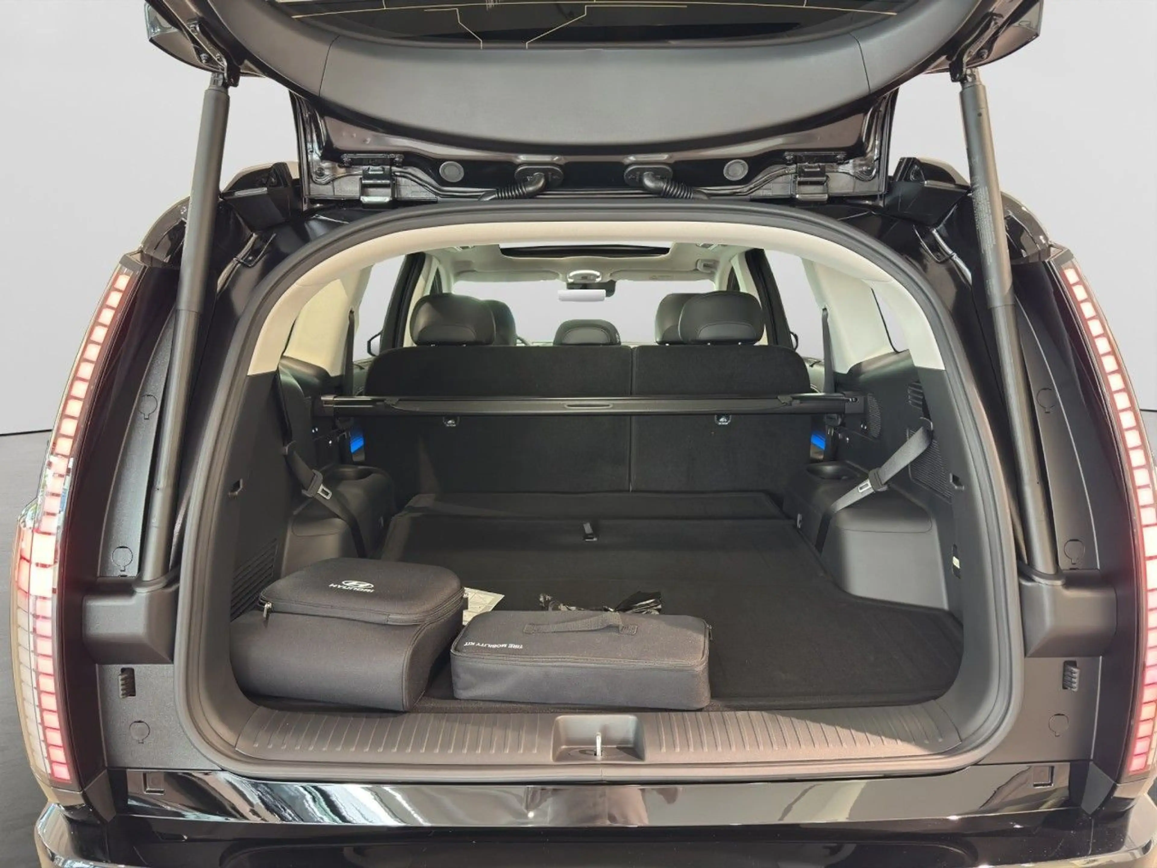 Hyundai IONIQ 9 TECHNIQ 7 SITZE INKL. Panorama-Glasdach! — photo 8