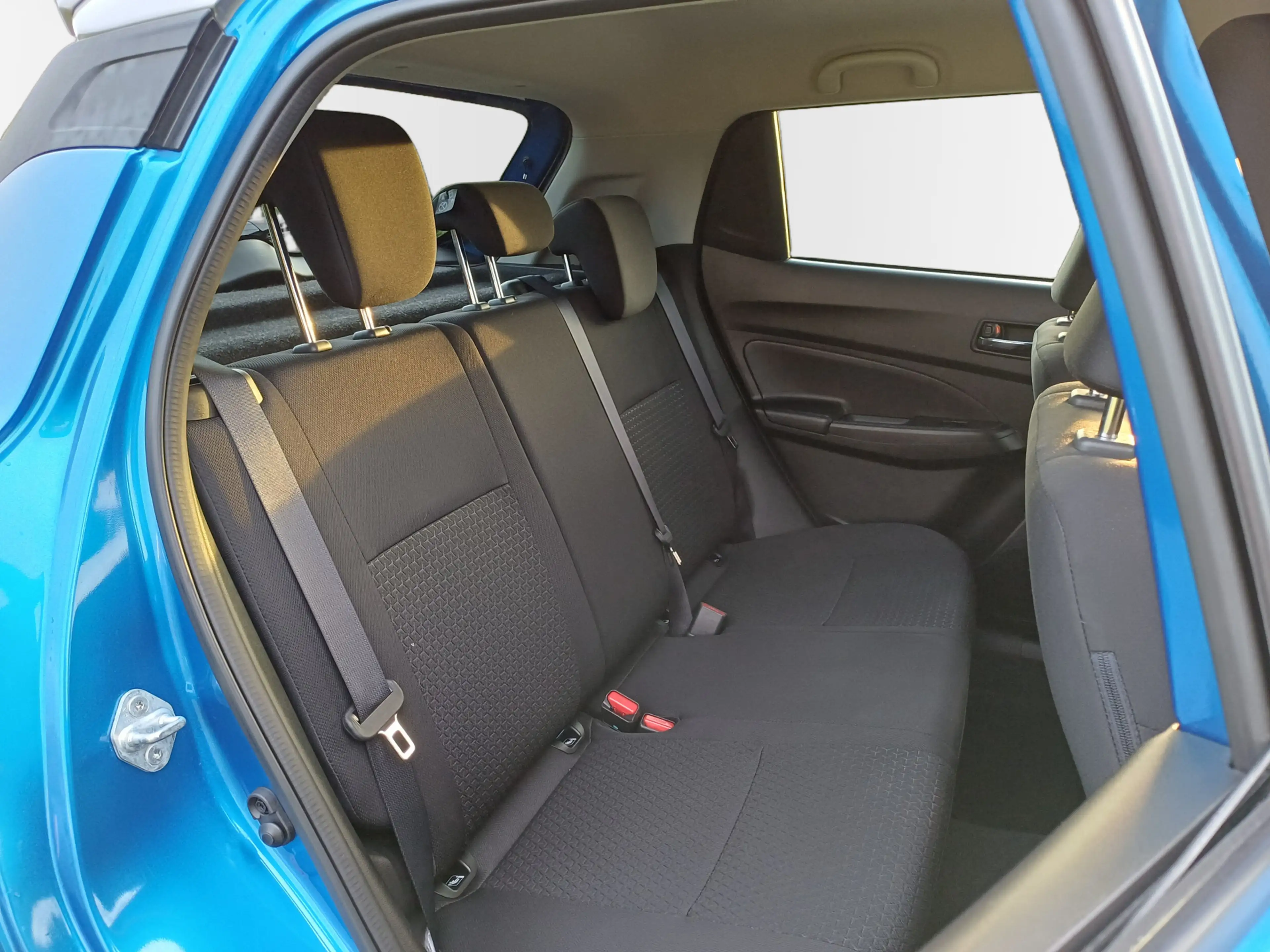 Suzuki Swift 1.0 Stijl Smart Hybrid /Clima/Cruise/Camera/Carpla — photo 25