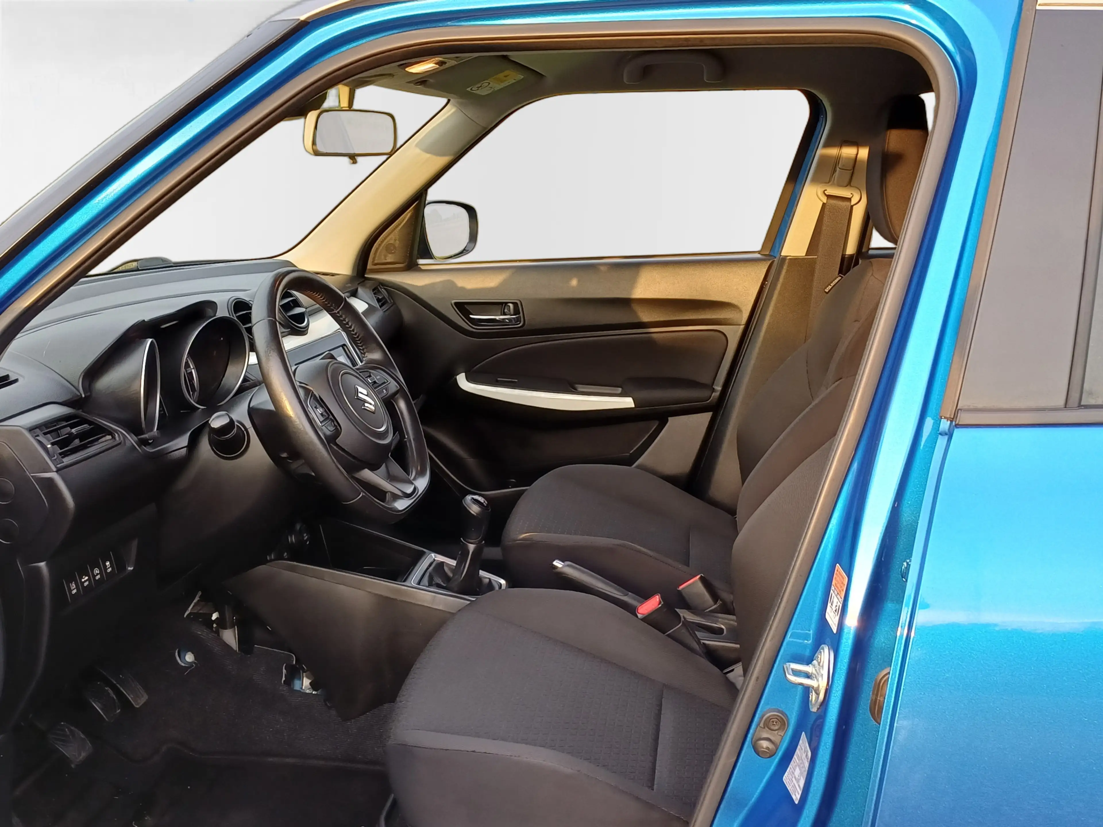 Suzuki Swift 1.0 Stijl Smart Hybrid /Clima/Cruise/Camera/Carpla — photo 17