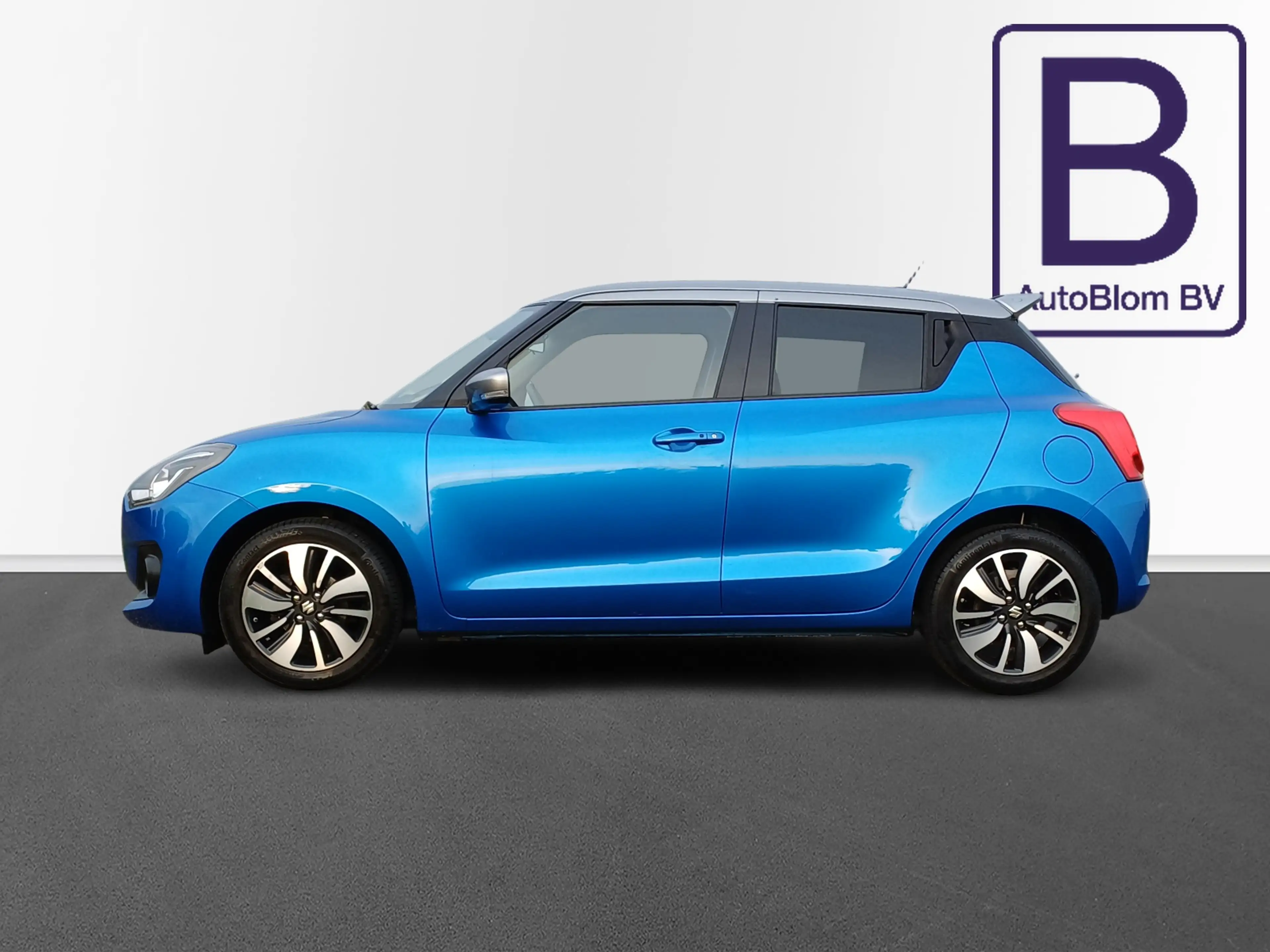 Suzuki Swift 1.0 Stijl Smart Hybrid /Clima/Cruise/Camera/Carpla — photo 9